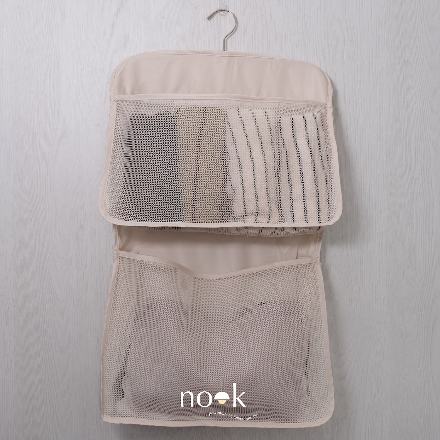 （現貨） 衣架式雙層收納袋