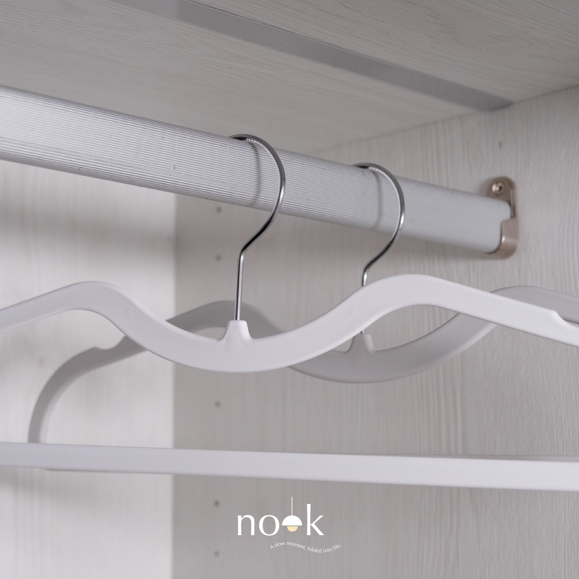 （現貨）防滑無痕短頸衣架｜適合大衣、衣長較長、厚重衣物