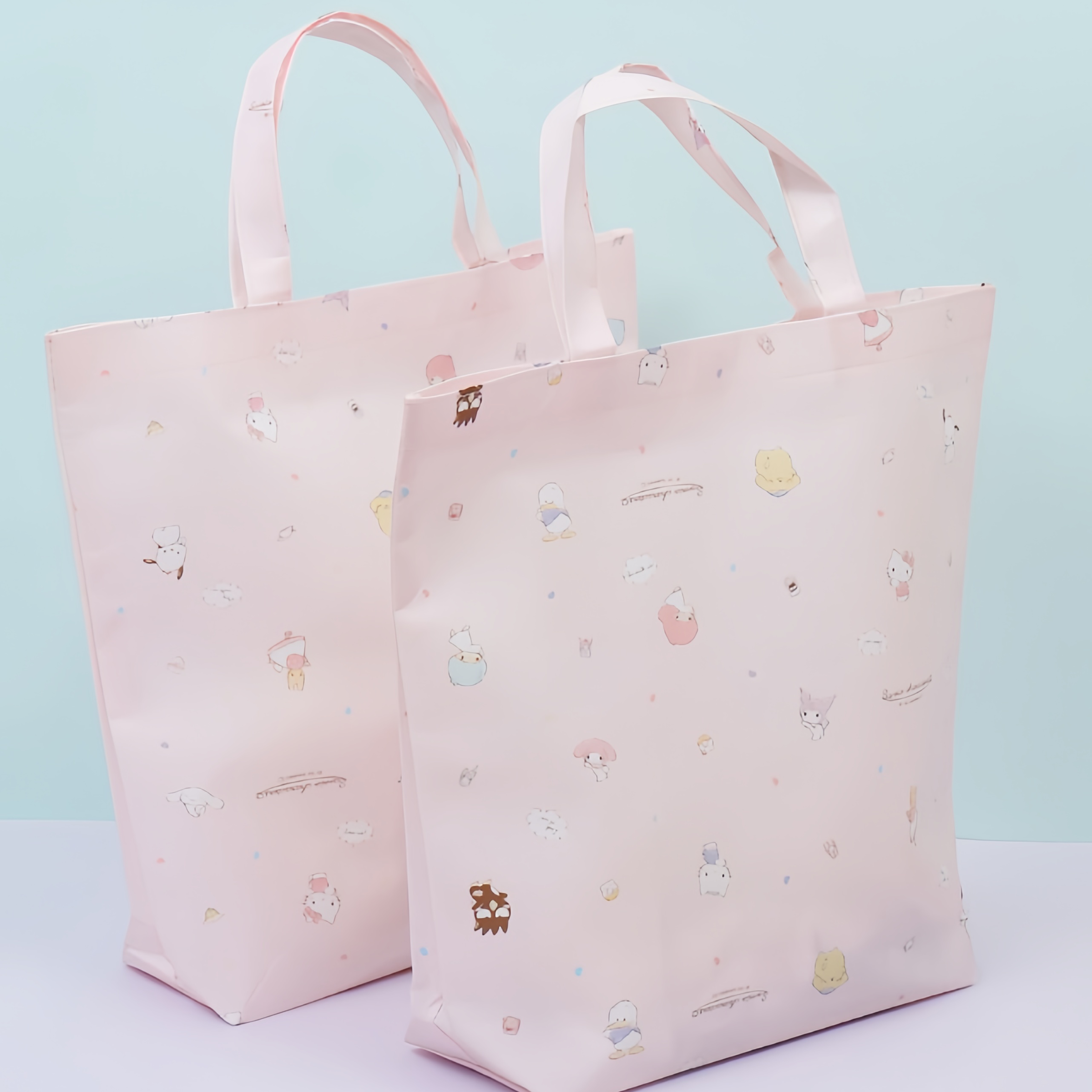現貨 三麗鷗 DAISO 多角色造型側背袋（L）-1入淡粉色