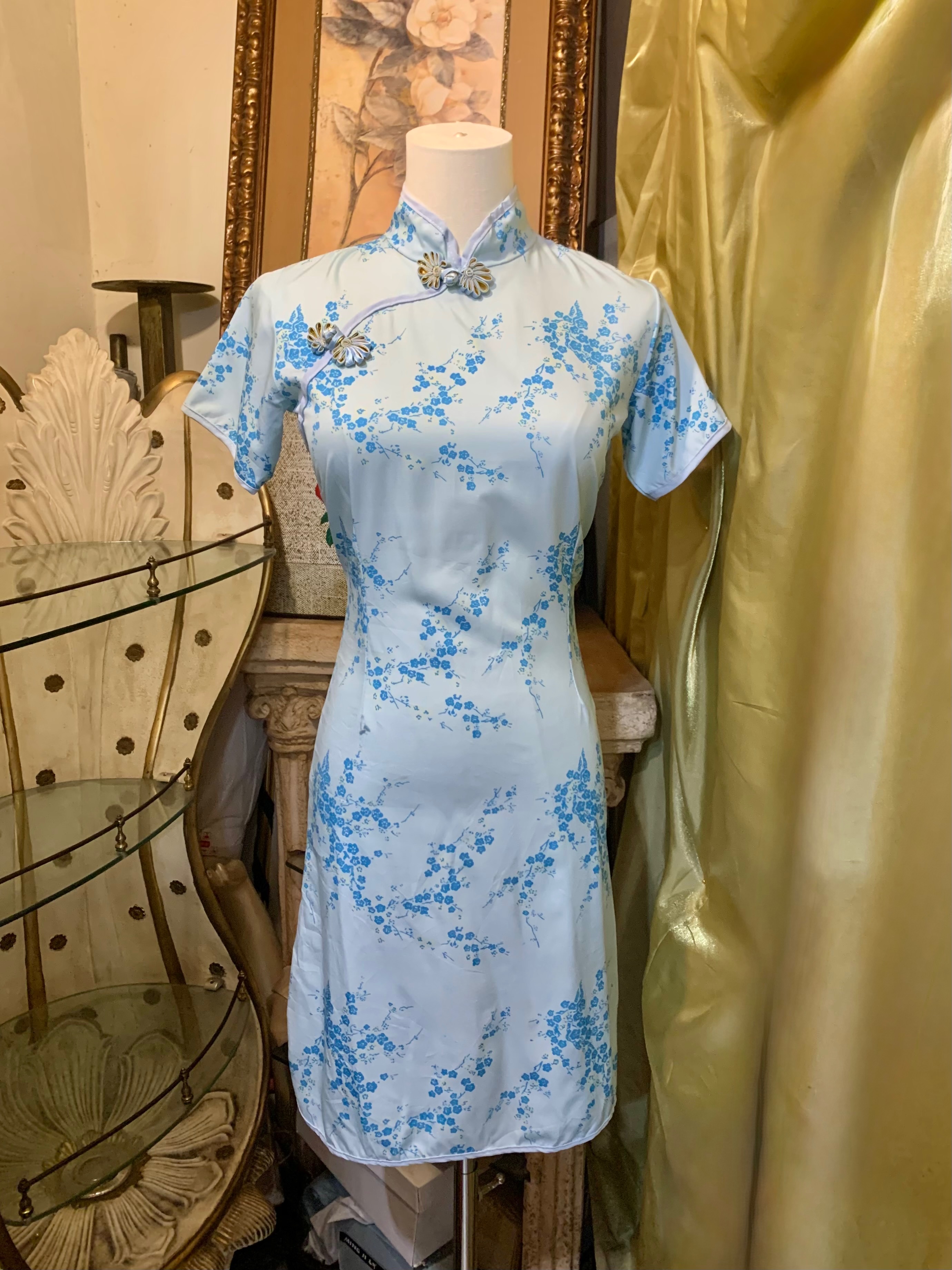 清倉特價藍色梅花旗袍