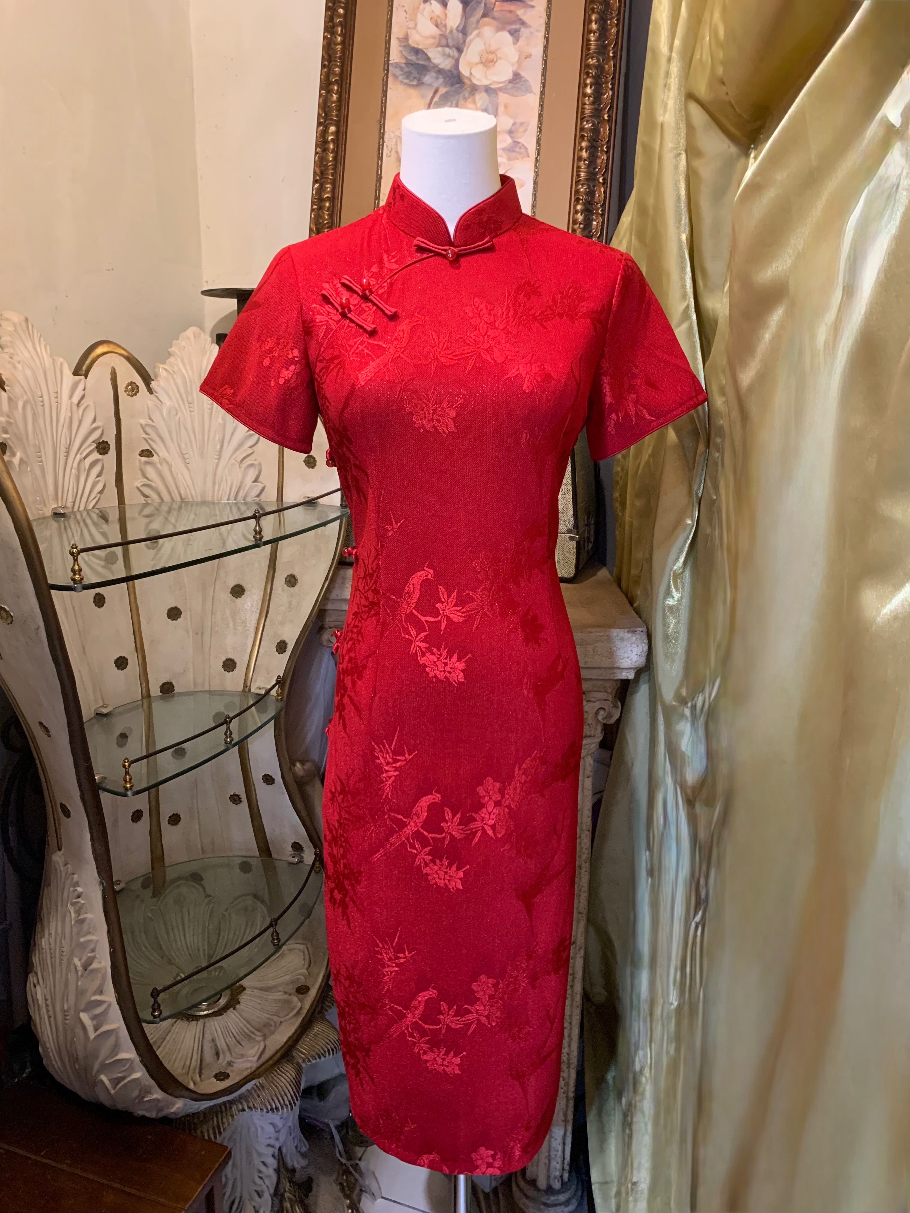 紅色彈力亮蔥緹花側八扣旗袍