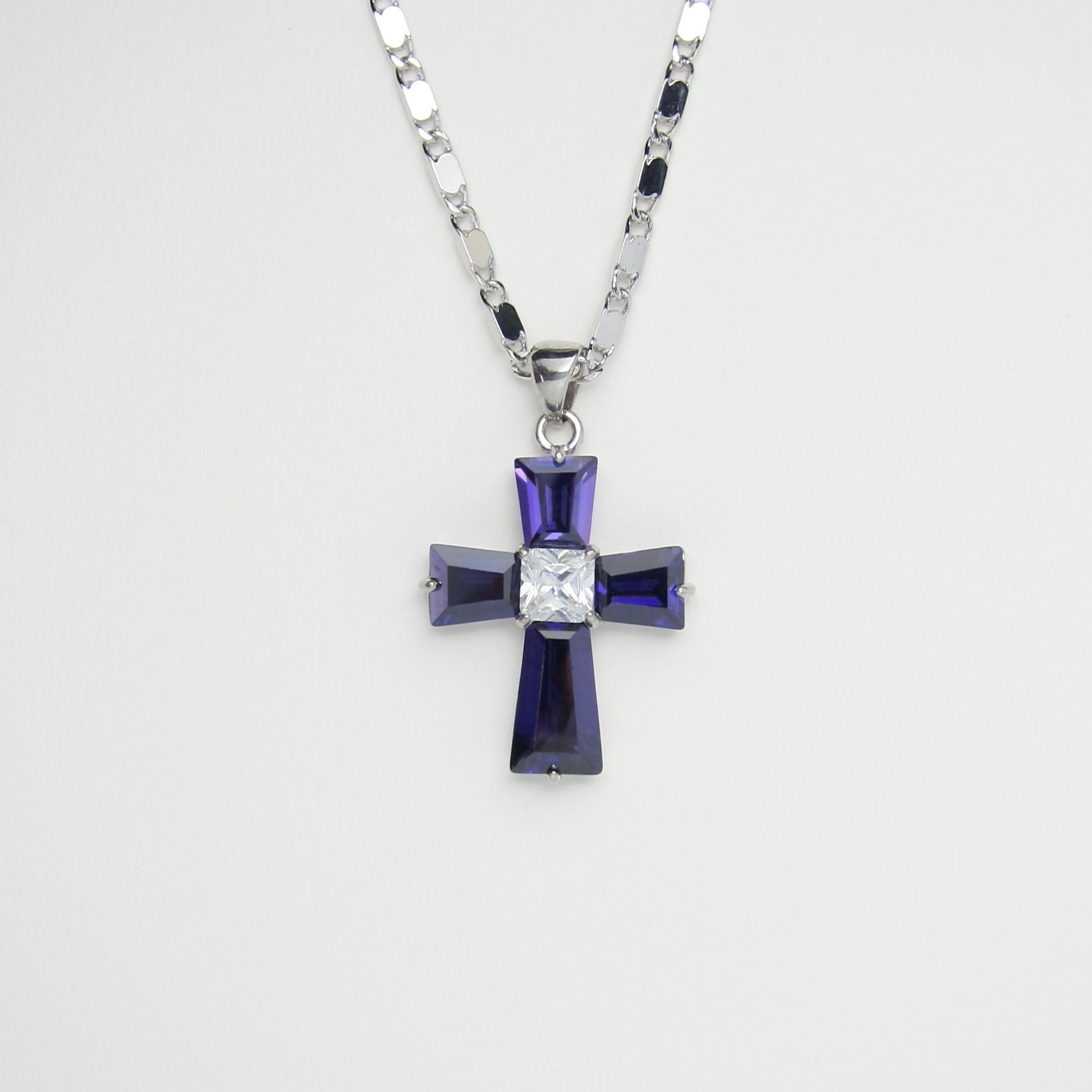 light｜方晶鑲石十字架項鍊