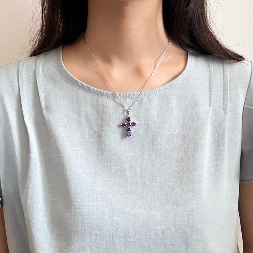 light｜圓潤閃耀十字架項鍊