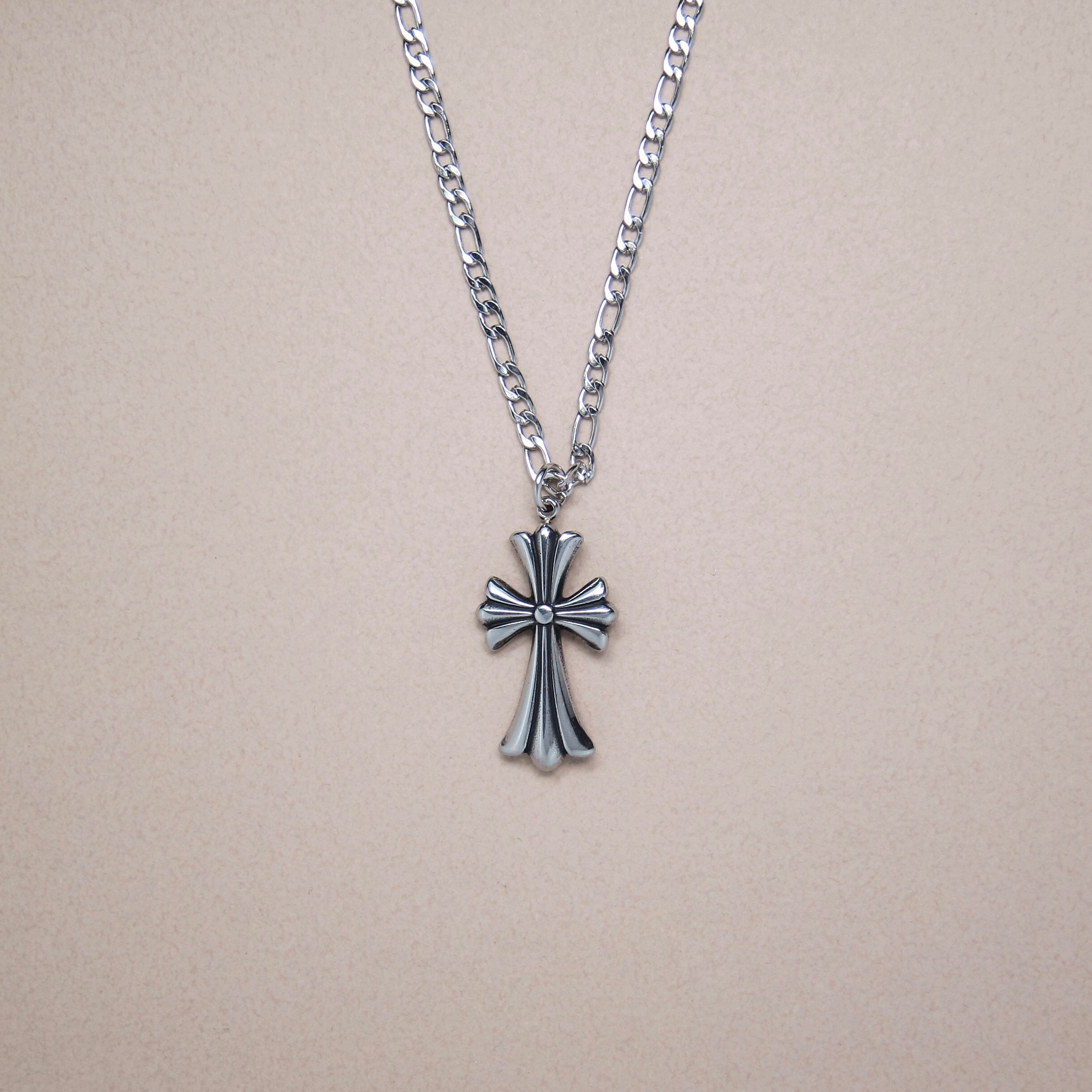 grace｜復古浮雕十字架項鍊