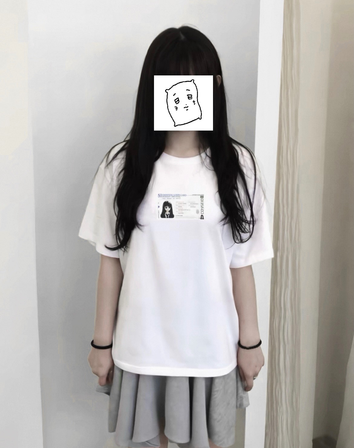 （^з^）-☆ 少女證件照印花T恤 🩶