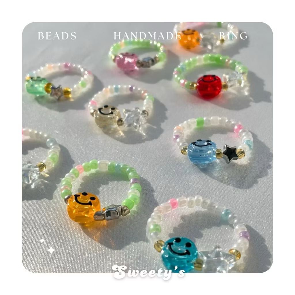 𝓢𝔀𝓮𝓮𝓽𝔂′𝓼 手工串珠戒指｜聖誕笑臉