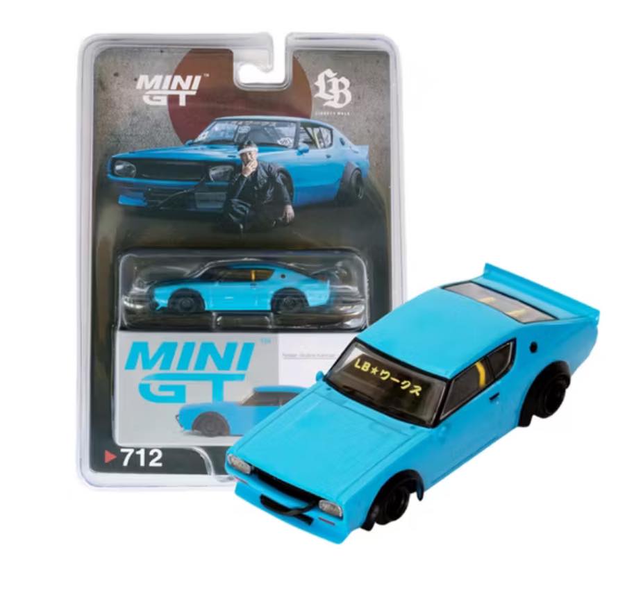 MINI GT 712
Nissan Skyline Kenmeri Blister 社長車