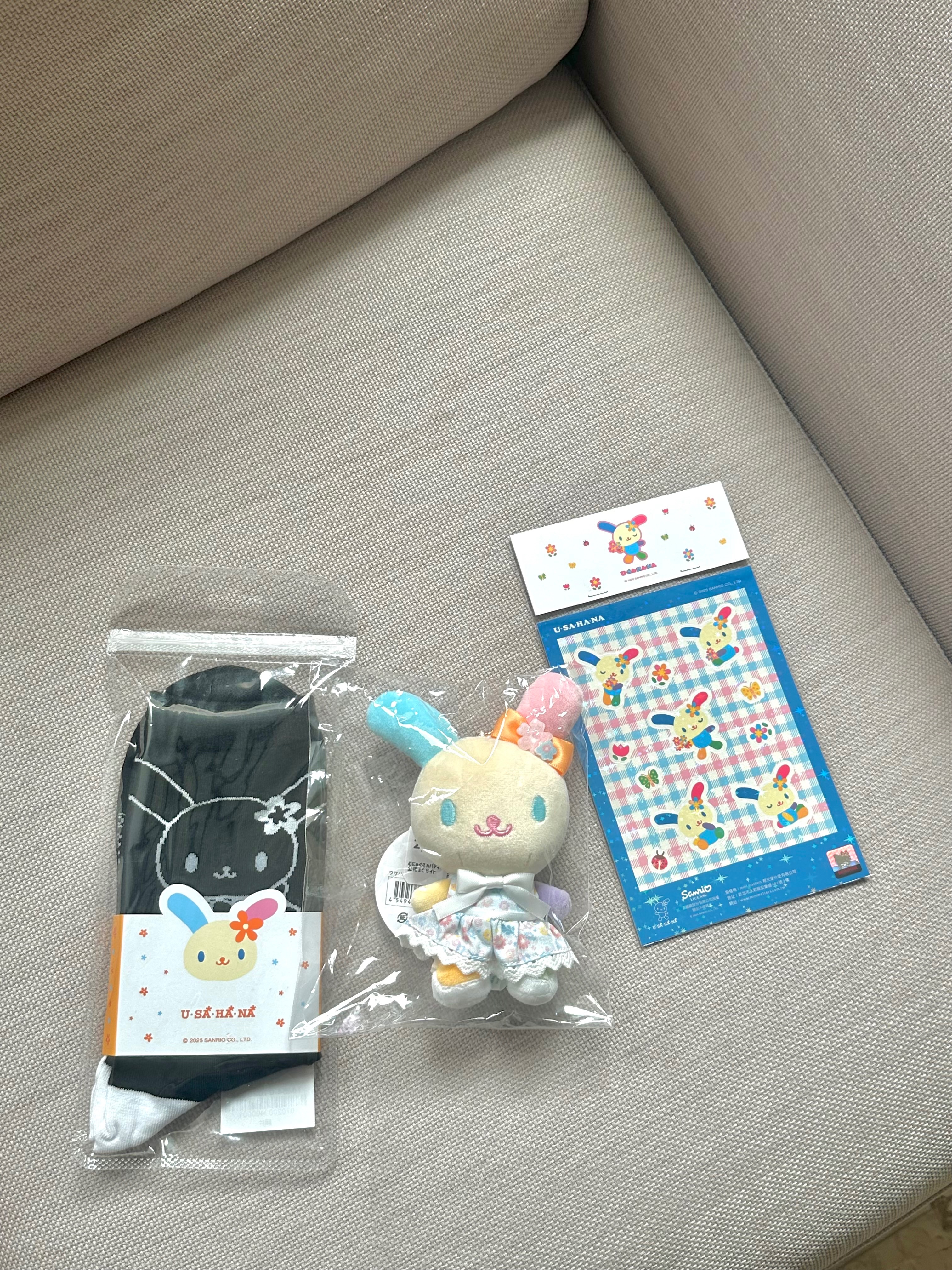 （最後一組了不會再有碎花裙花小兔）碎花花小兔限量黑襪套組