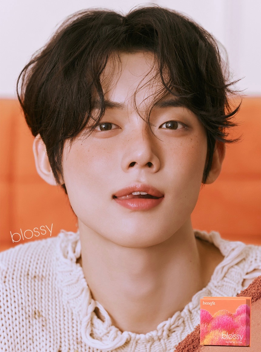 BENEFIT ＆ YEONJUN 腮紅餅