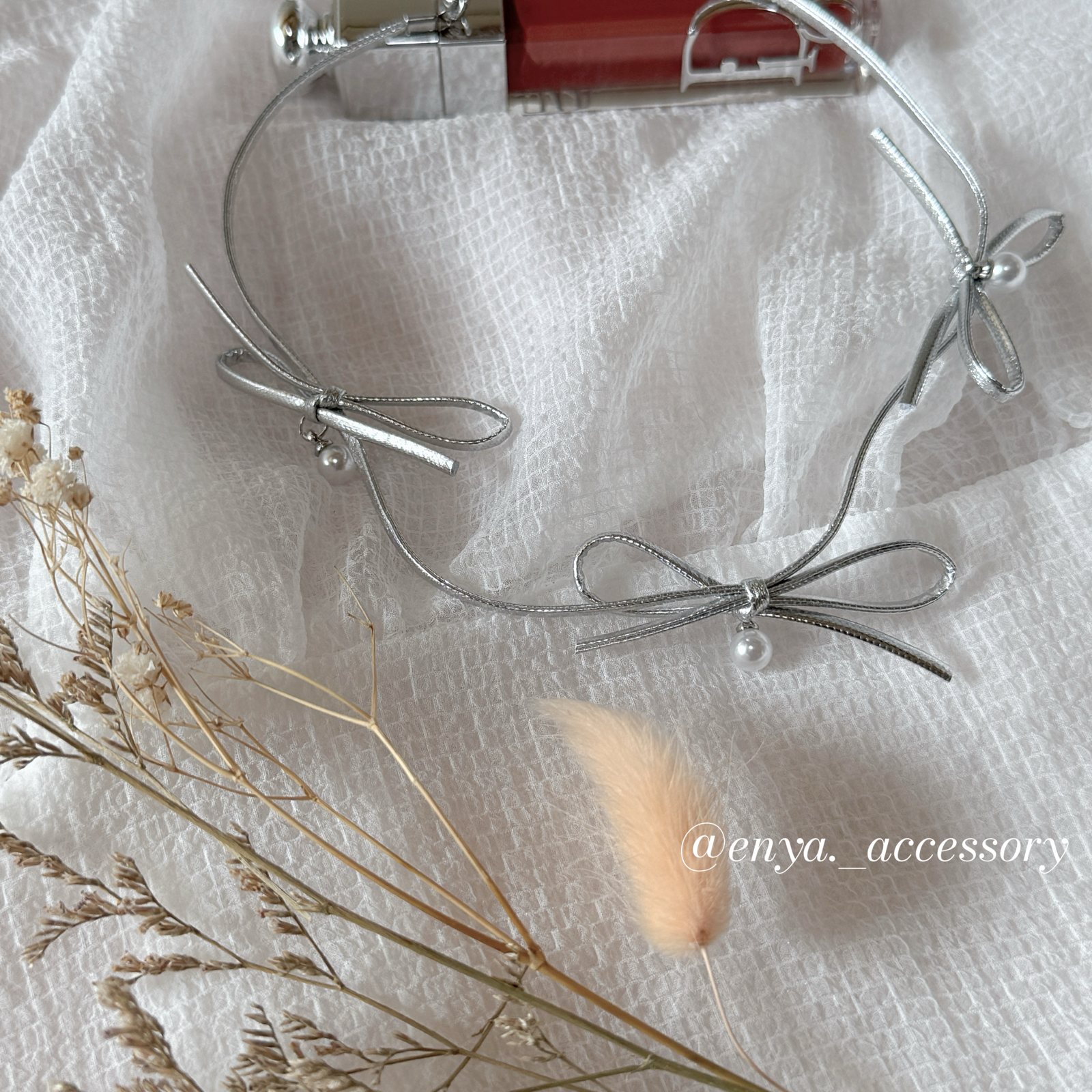 銀色蝴蝶結頸鏈