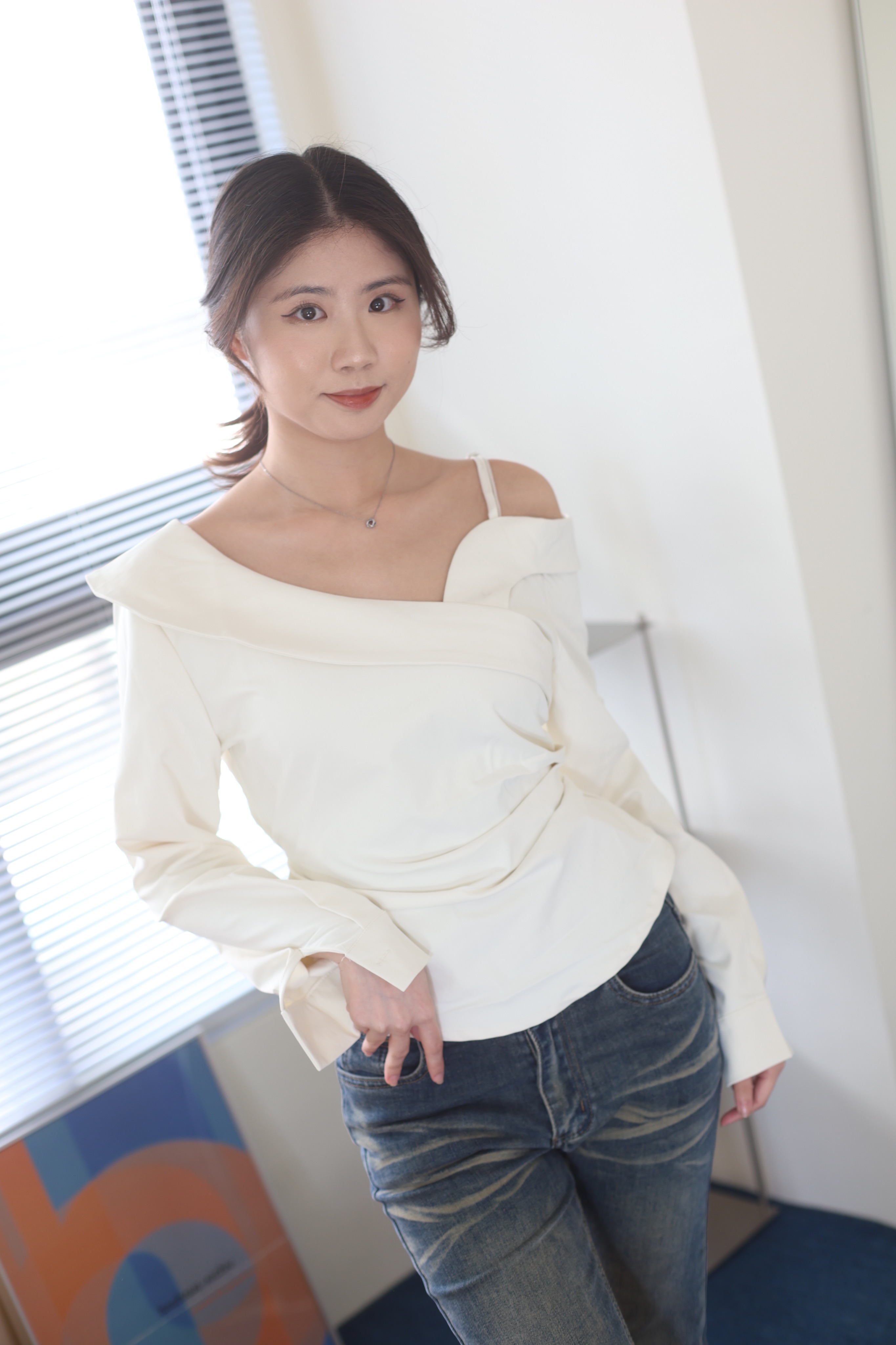 「現貨」露思同款露肩上衣💛