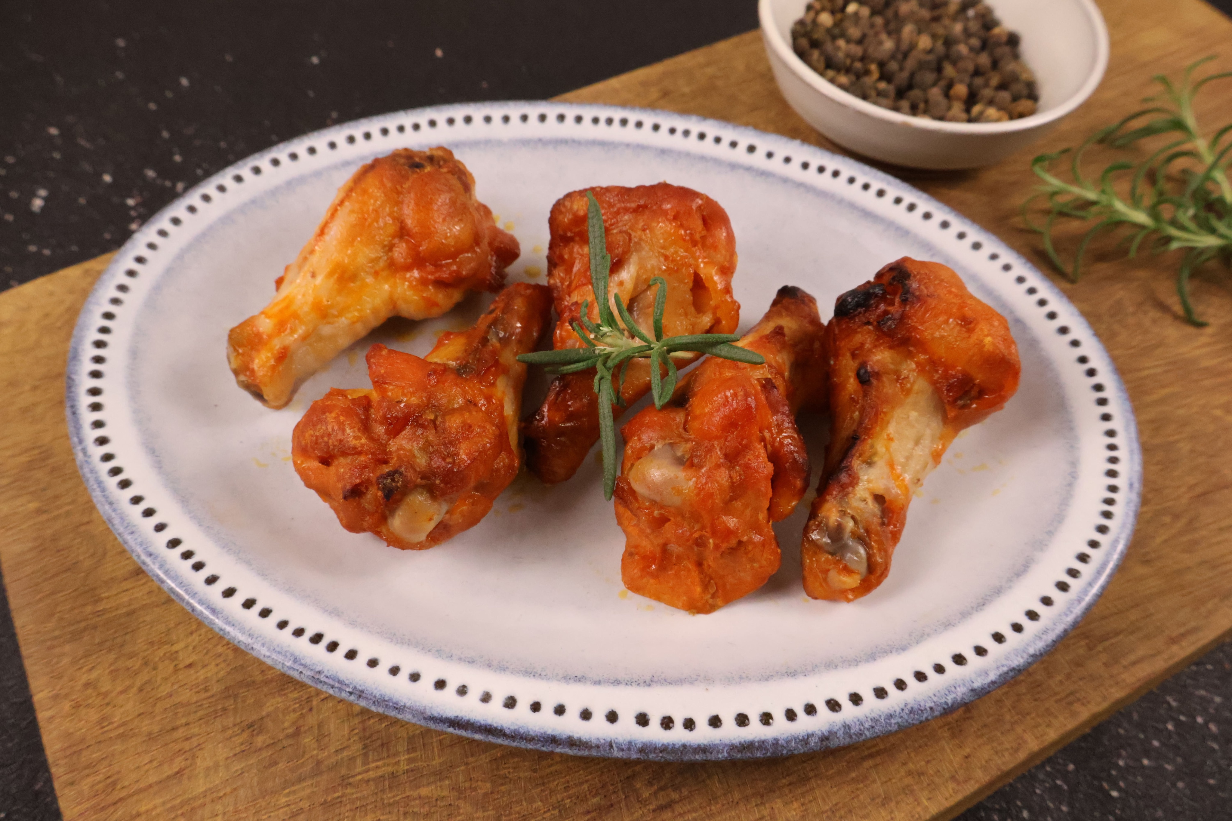 吮指紐奧良翅小腿