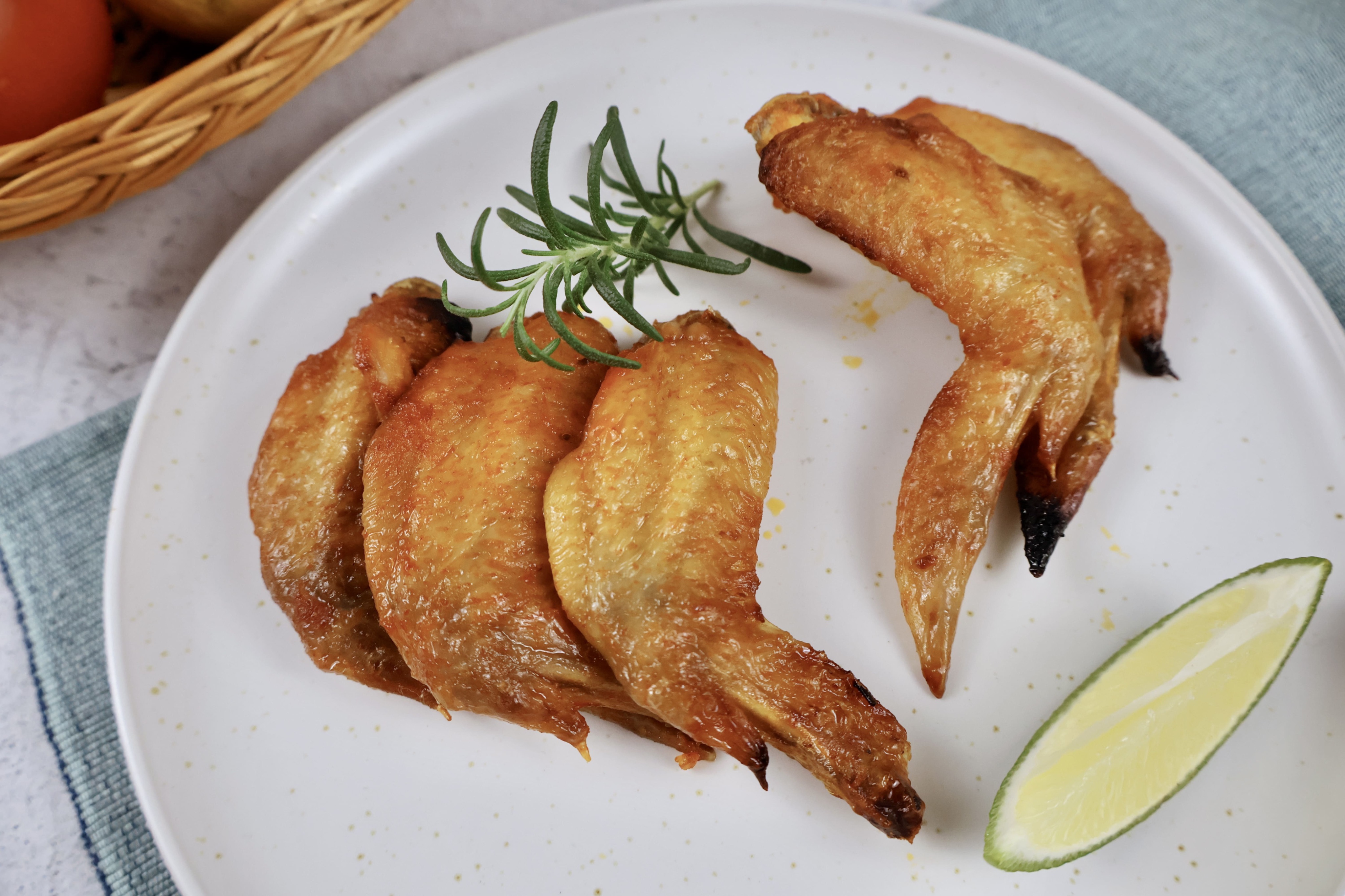 吮指紐奧良二節翅