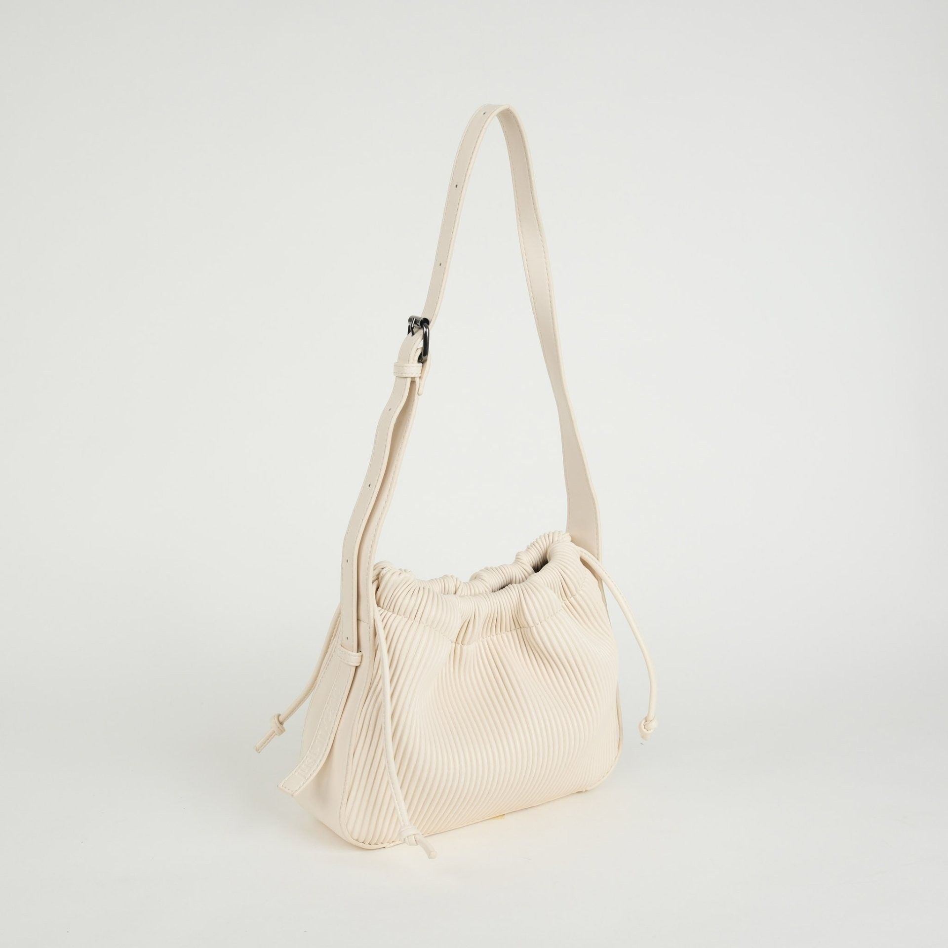 【預購】Justincase LOLA（勿直接下單 請先私訊IG詢問⮕@_w.e_shop）