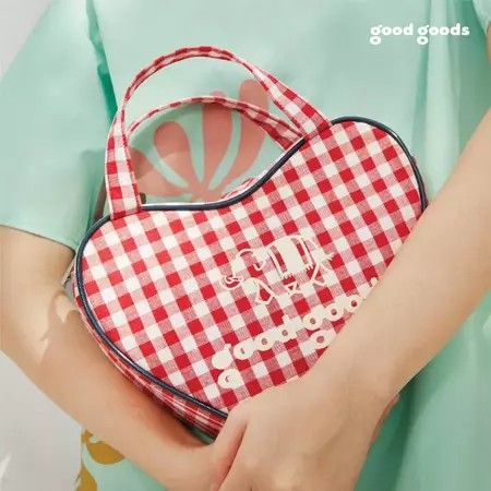 【預購】Good Goods粉紅愛心手提包 — 慶祝愛的日子（勿直接下單 請先私訊IG詢問⮕@_w.e_shop）