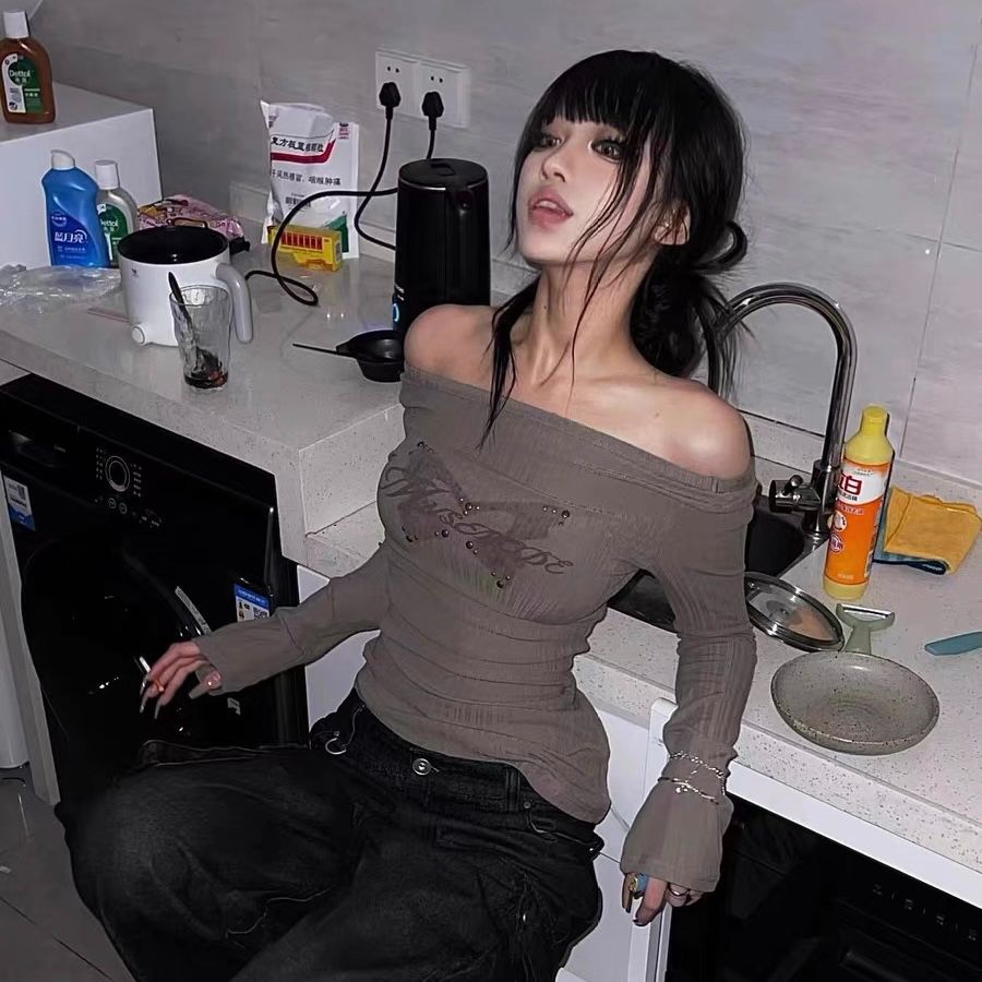 現貨 美式復古印花正反兩穿＆喇叭袖口設計緊身上衣