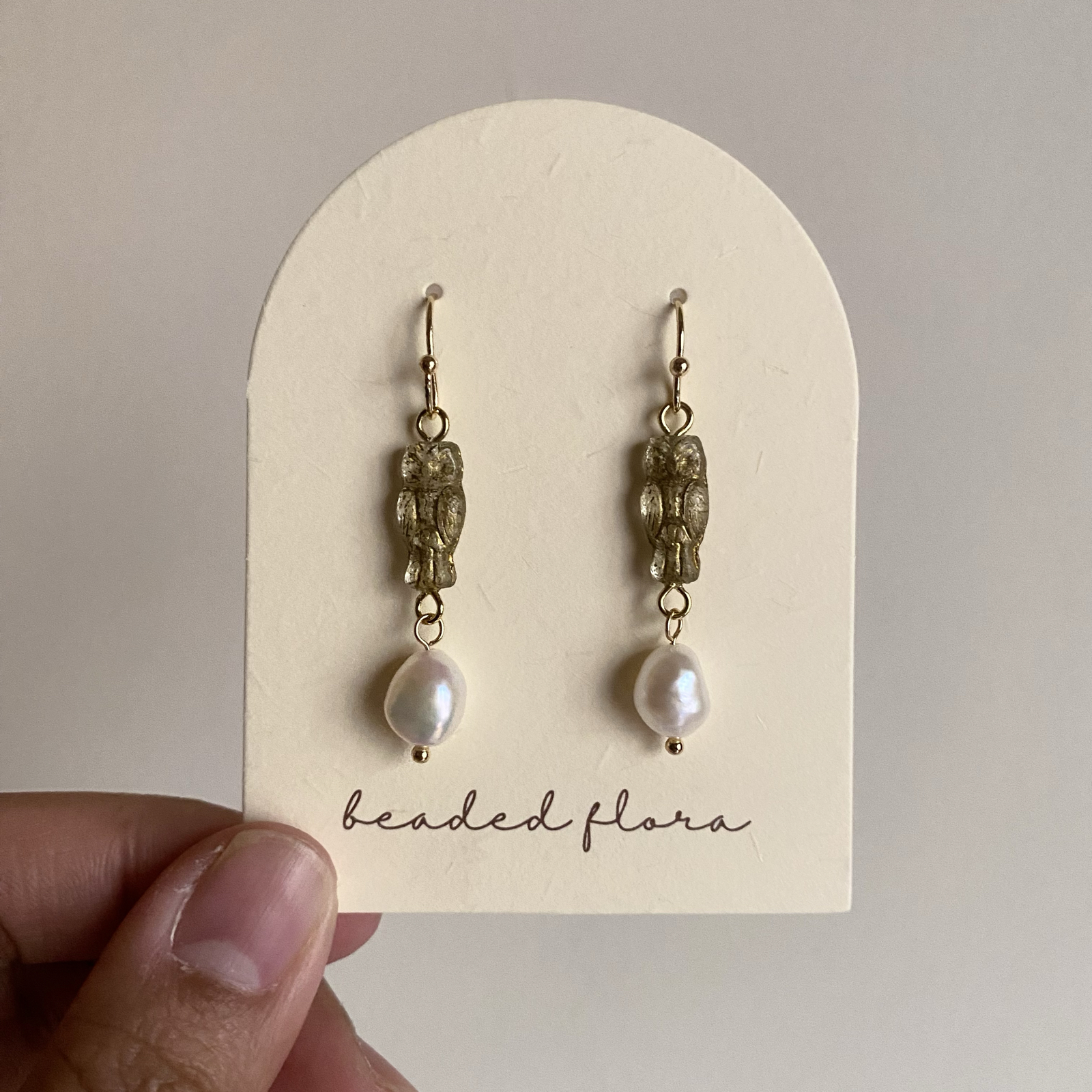 透金貓頭鷹耳環