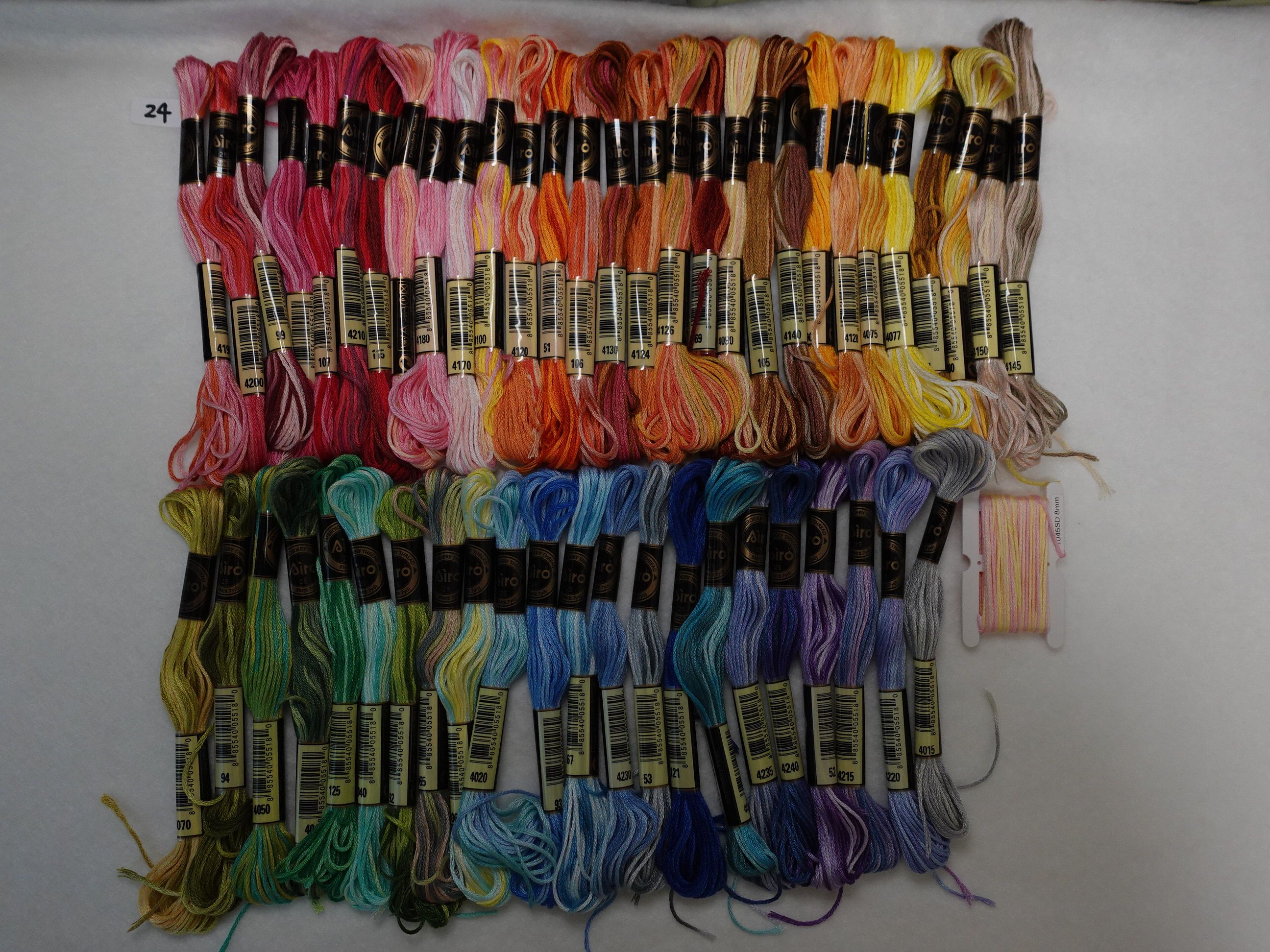 25號刺繡段染線（NO.24）