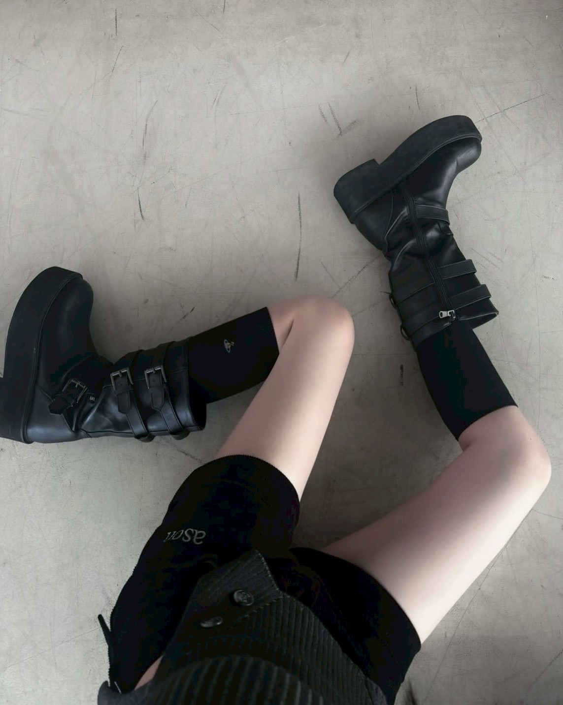 ason Anna同款 MAYA MIDI BUCKLE BOOTS 厚底中長靴