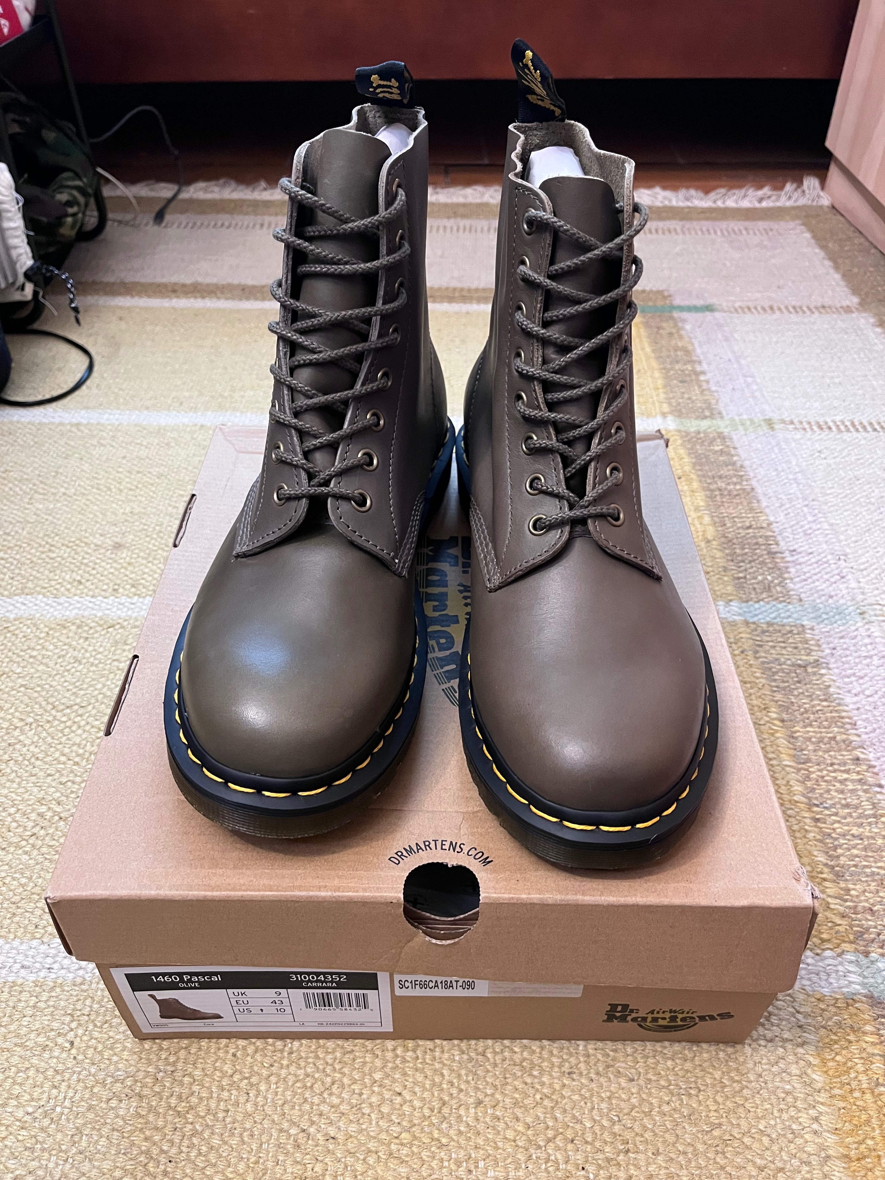 Dr martens 1460橄欖色高筒靴