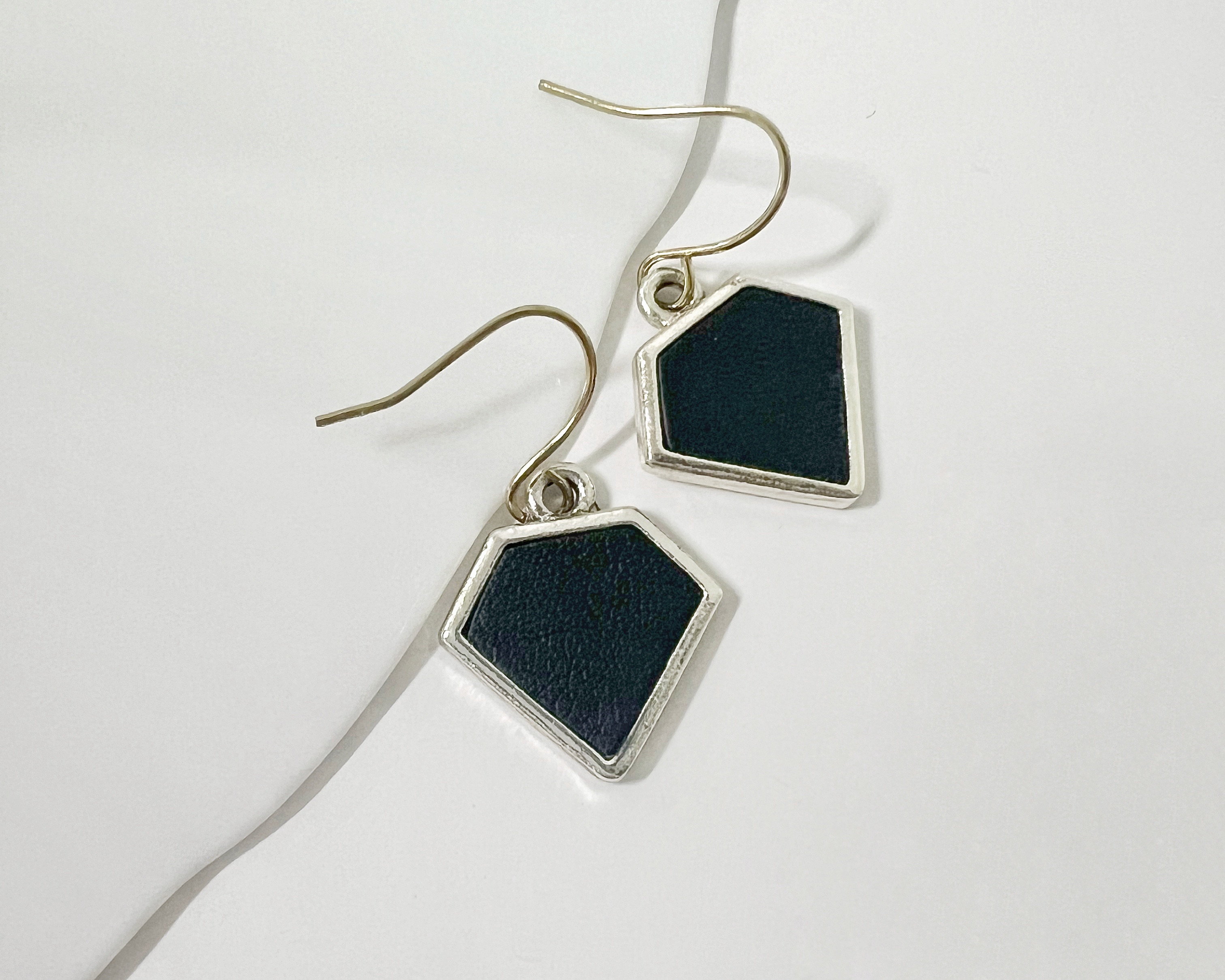 拾 • 墨夜微光的星塵