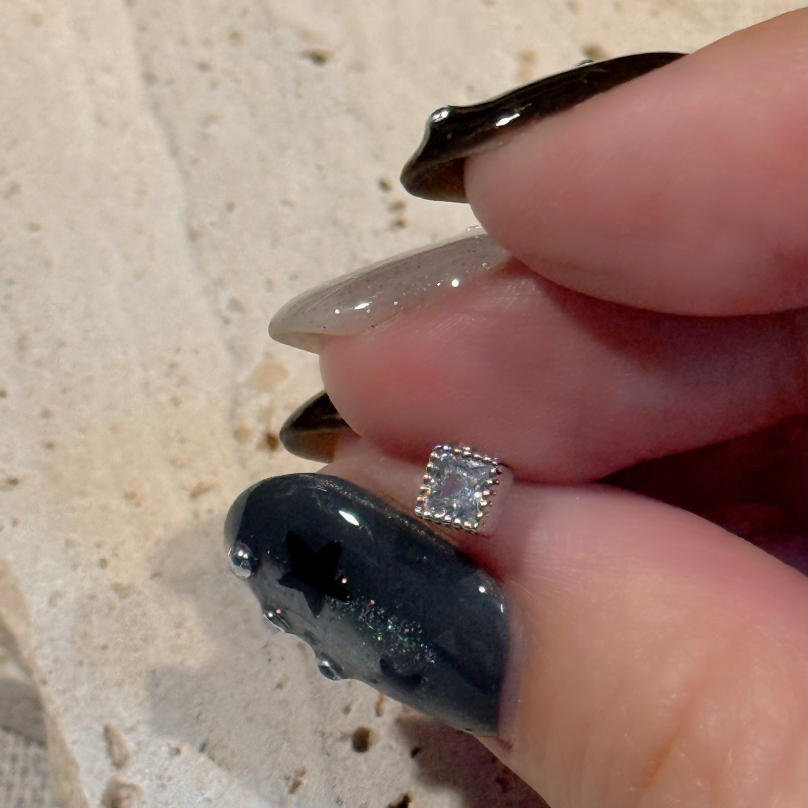 小方鑽醫療鋼鎖珠耳骨釘（銀） 