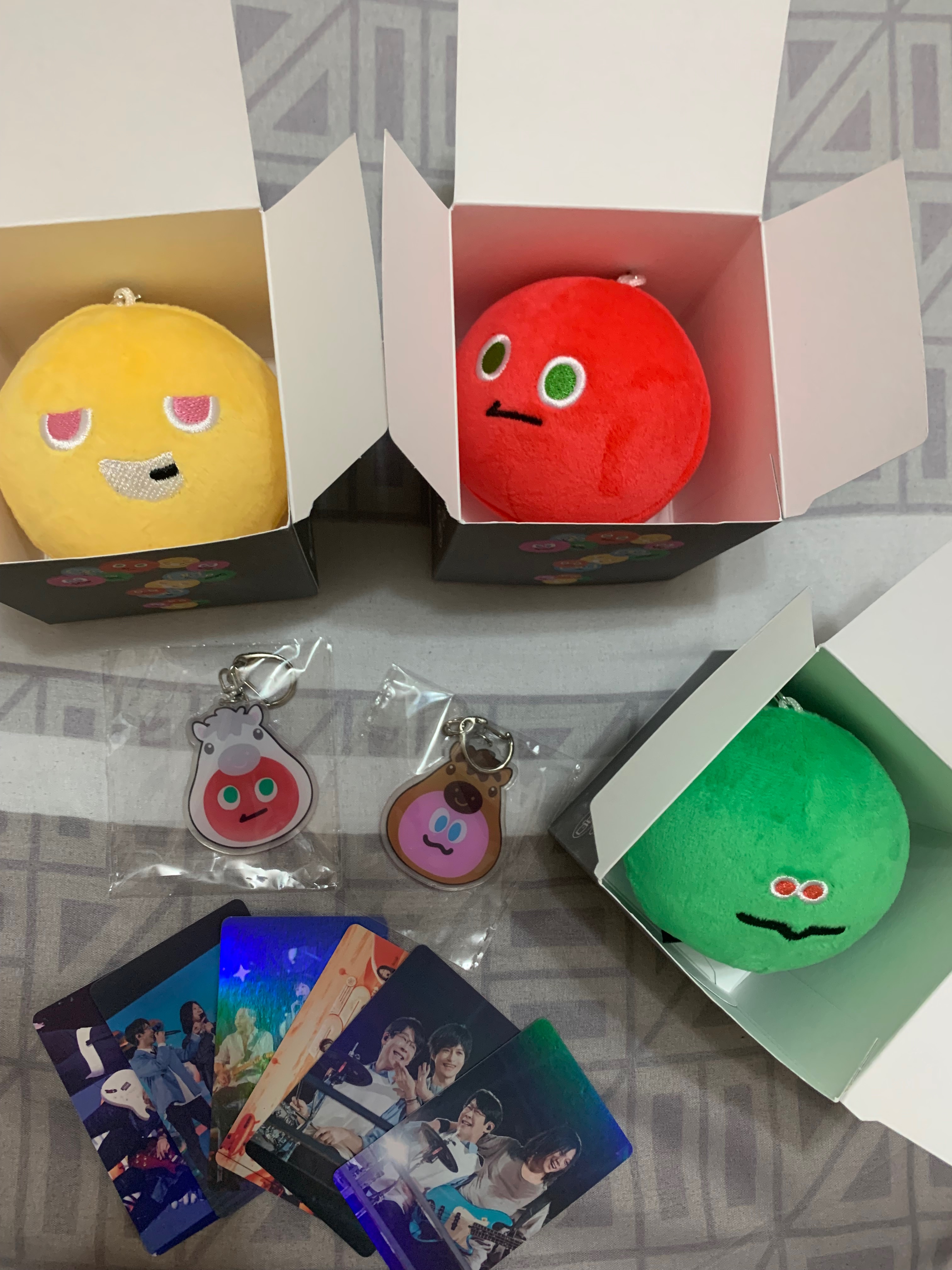 盲盒（怪獸+石頭+瑪莎）送小物（2個吊飾、隨機小卡2張