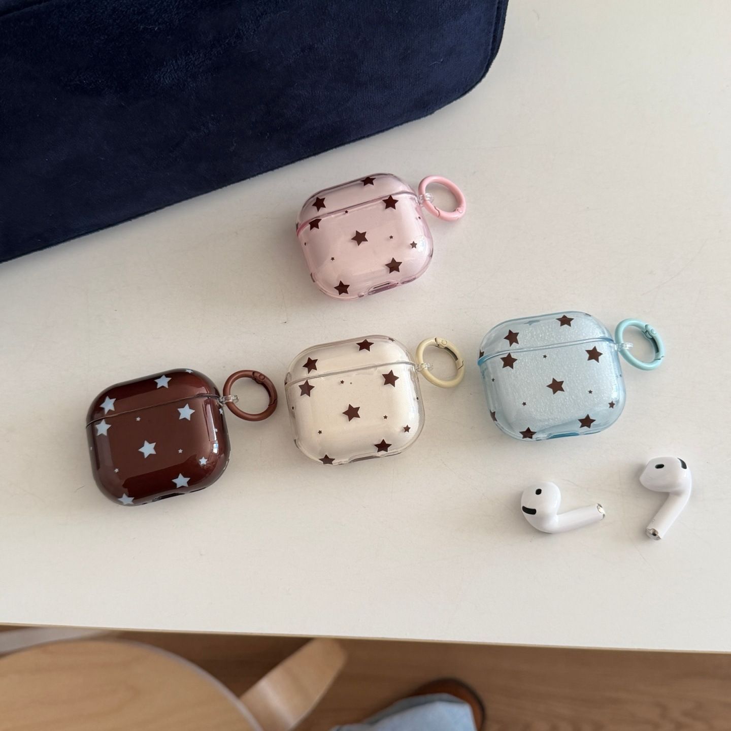 11 p.m. | ins 復古y2k星星 奶油感色調 滿版星星 奶油色星星 AirPods保護套（1-pro3）