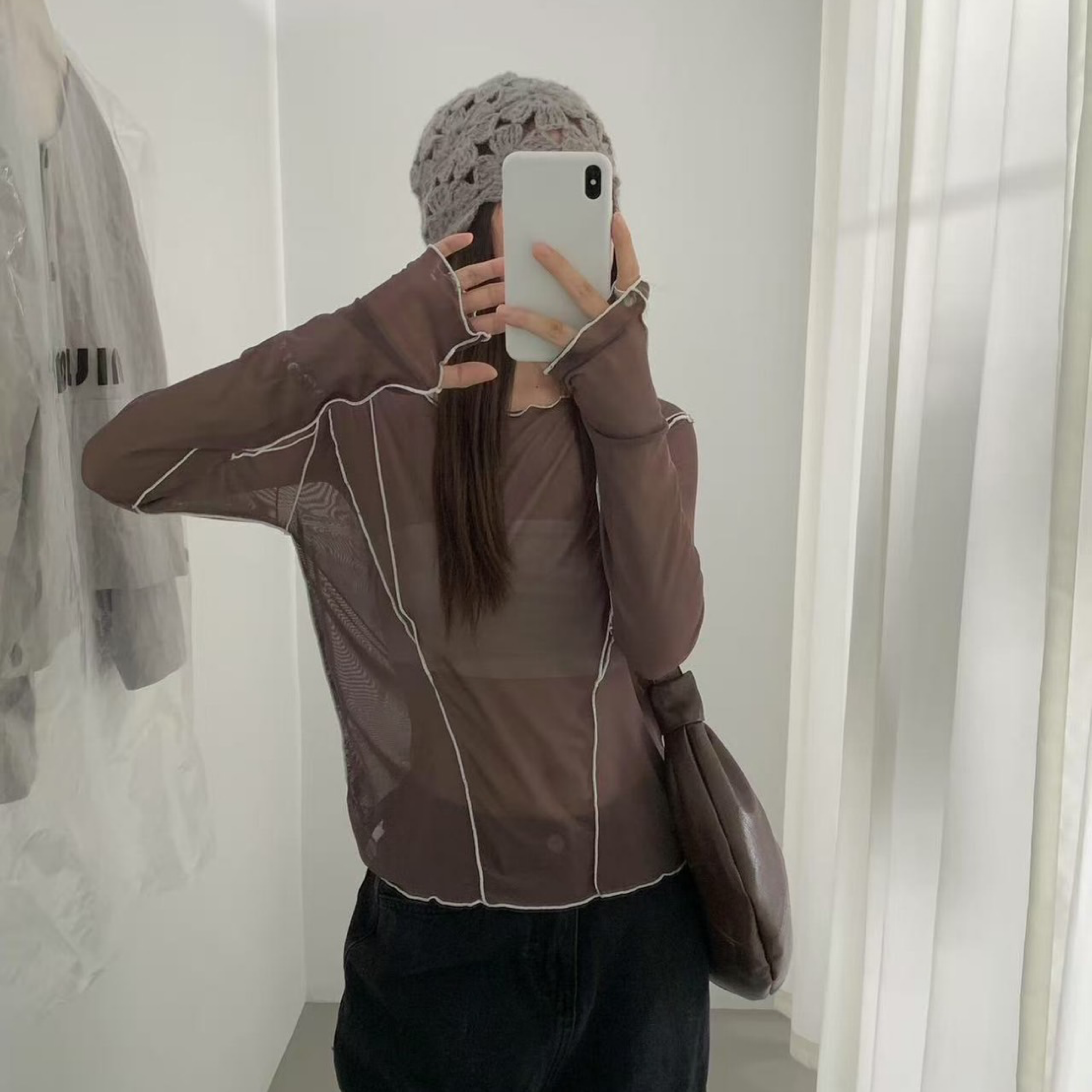 DDCT.預購/線條撞色透膚內搭上衣
