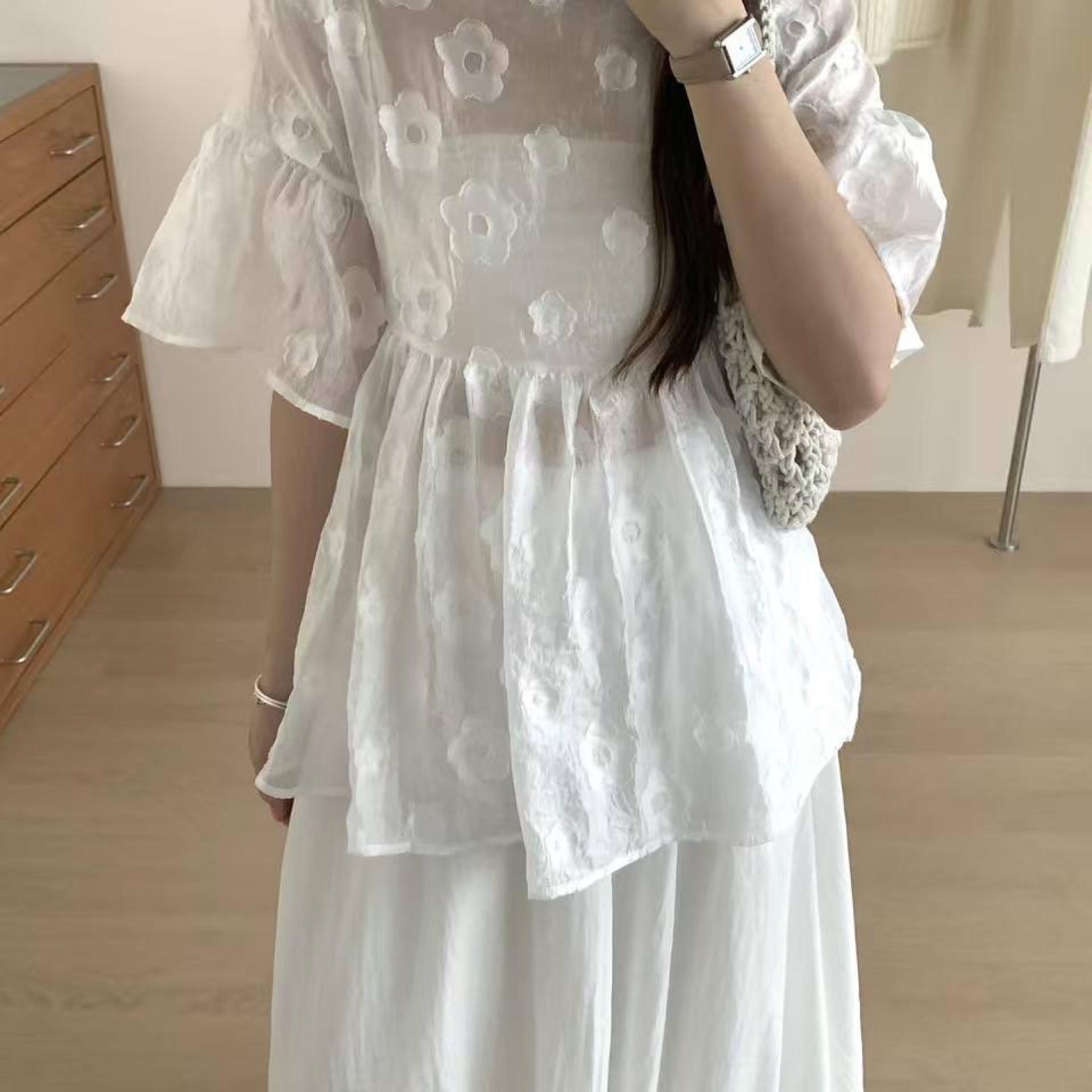 DDCT.預購/喇叭袖花花上衣