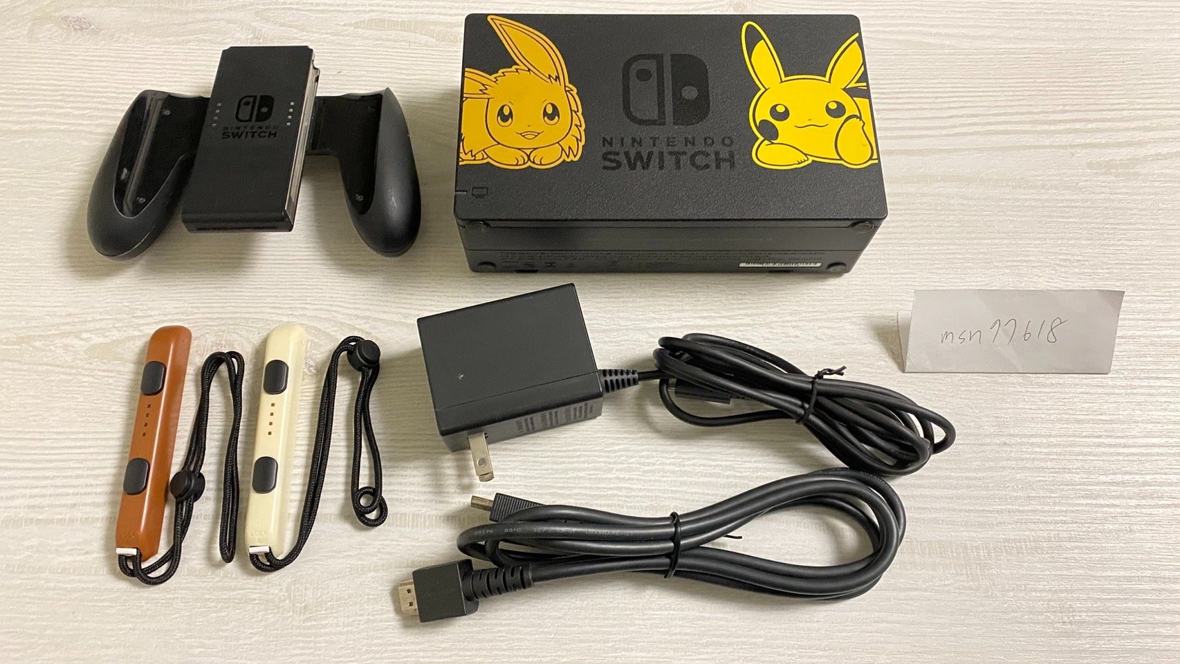 Switch 初代 皮卡丘伊布特仕機 配件組