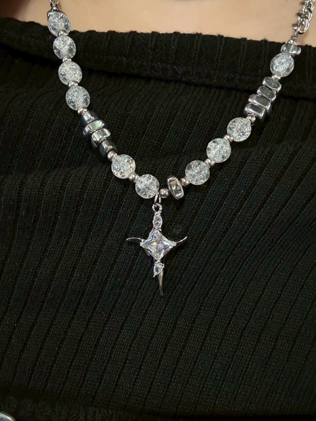 【碎冰星光】冰裂紋月光手工串珠・十字星芒鈦鋼項鍊