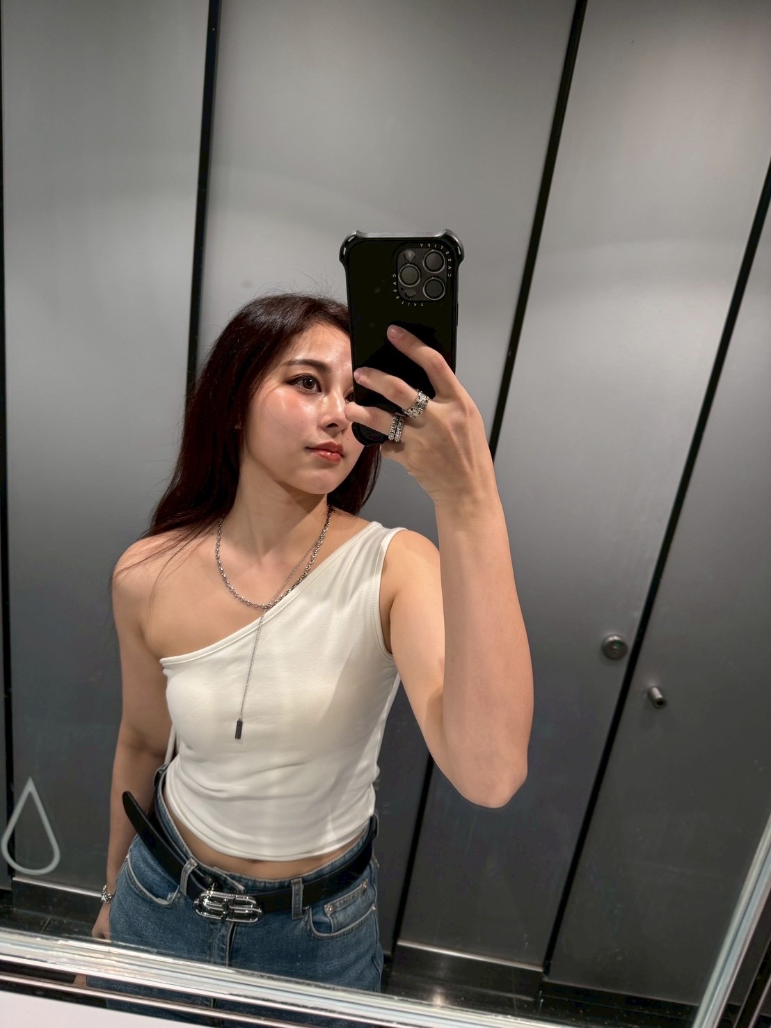 冷系美學｜雙層設計感拼接長鍊，率性標籤墜飾 Y 字鍊 （個性銀）