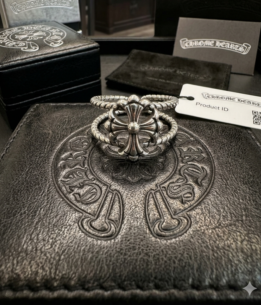 Double Twist Filigree Cross Ring （雙環麻花戒指）