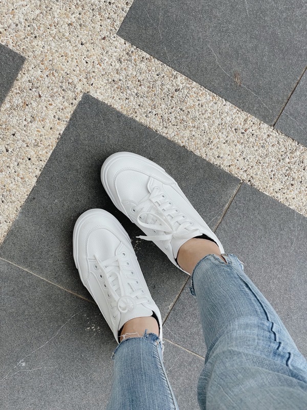 原官網熱銷!軟底皮質小白鞋（賣場回購率最高）