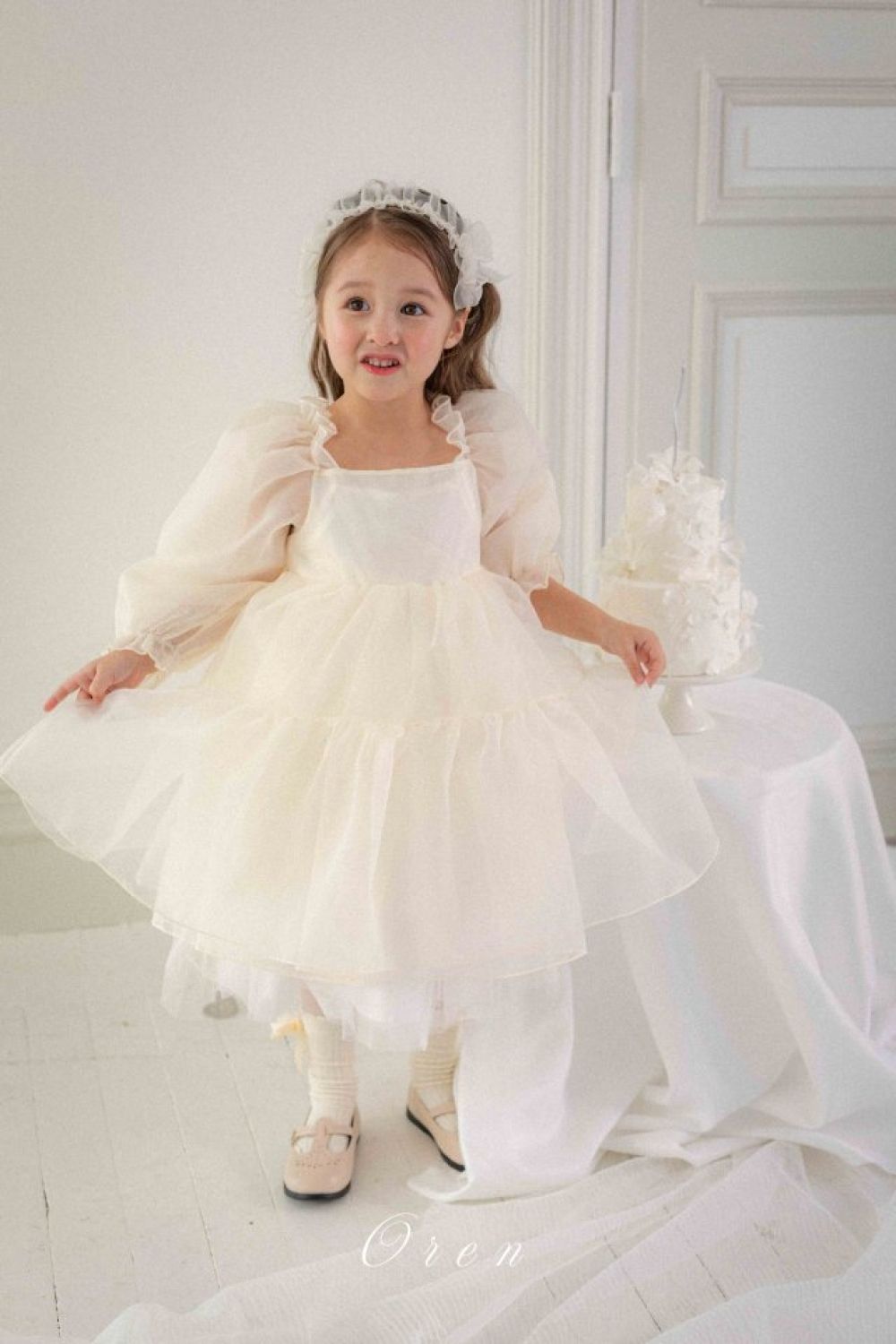 韓國童裝｜Oren Celine 風歐根紗澎澎袖洋裝📏 尺寸  S-M-L-XL 柔嫩奶油色