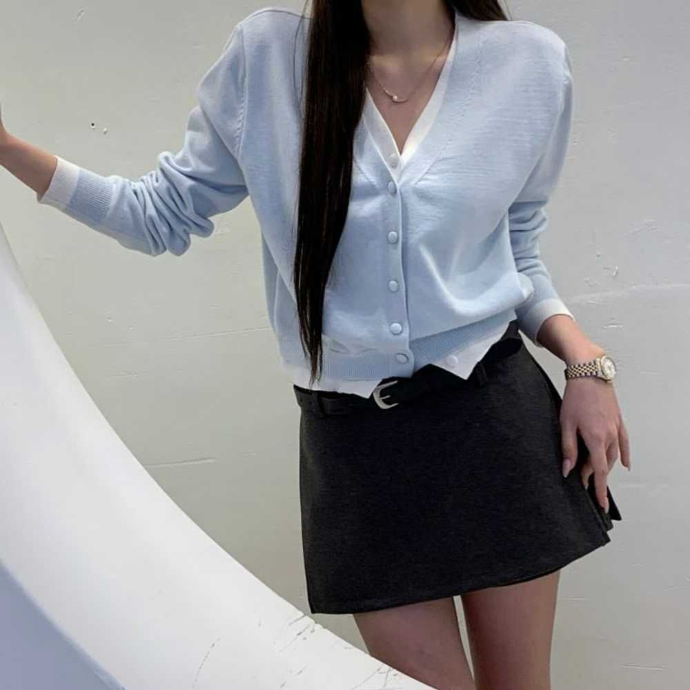 預購｜𝑩𝑹𝑷 假兩件撞色 V 領針織開衫