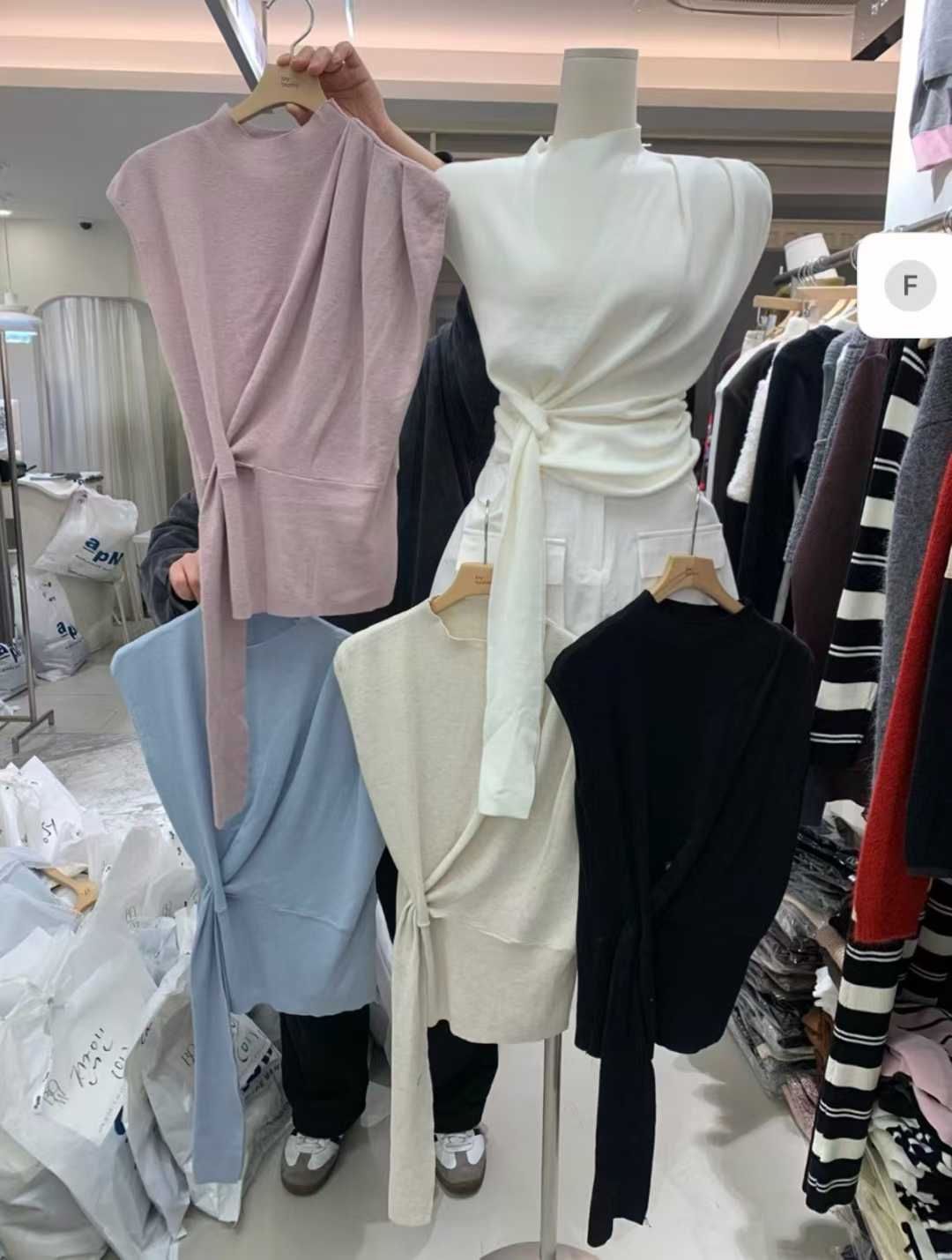 預購｜𝑩𝑹𝑷 側綁帶抓皺無袖針織上衣