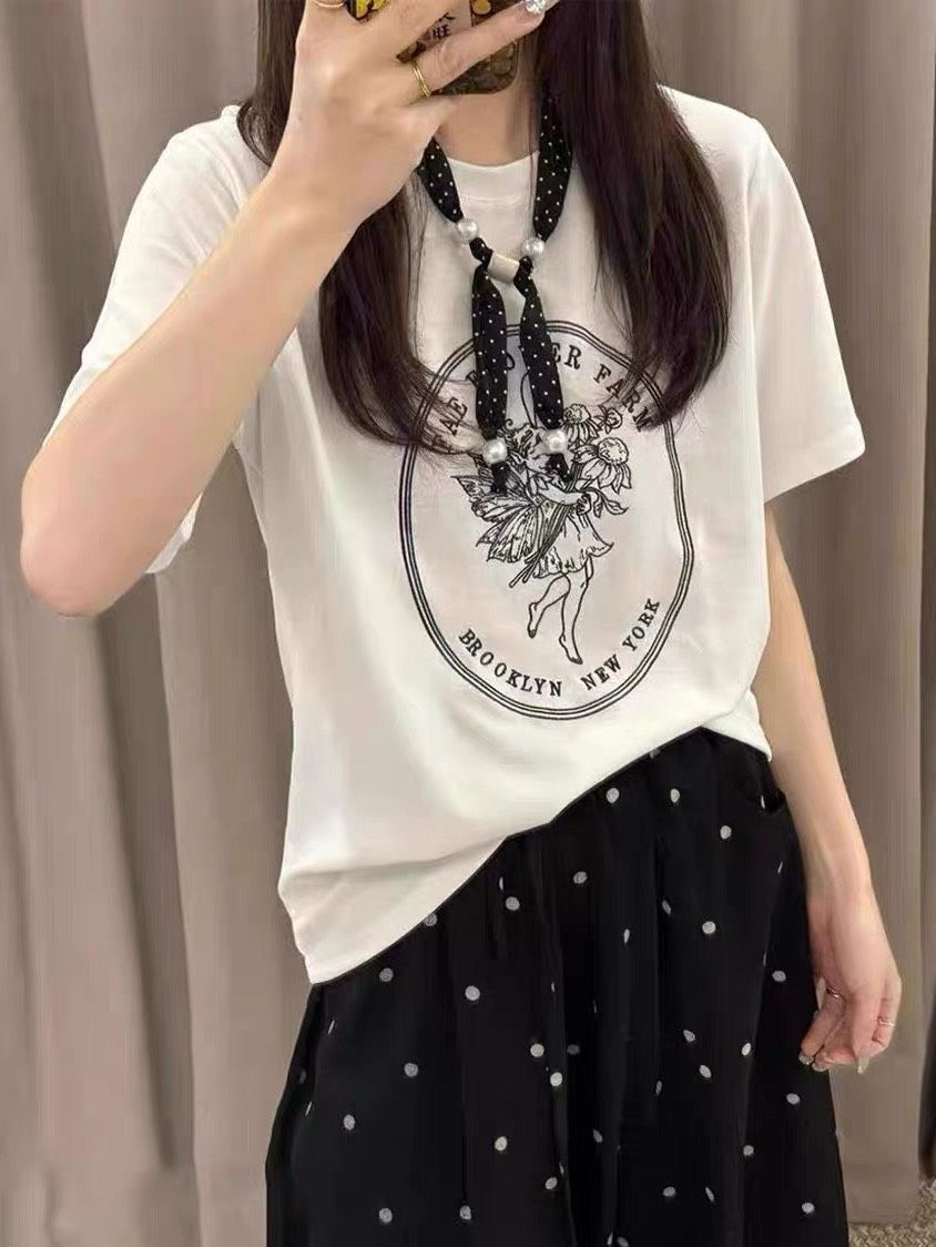 珍珠點點絲巾＋胸前花仙子刺繡中長版棉Ｔ恤短袖上衣
