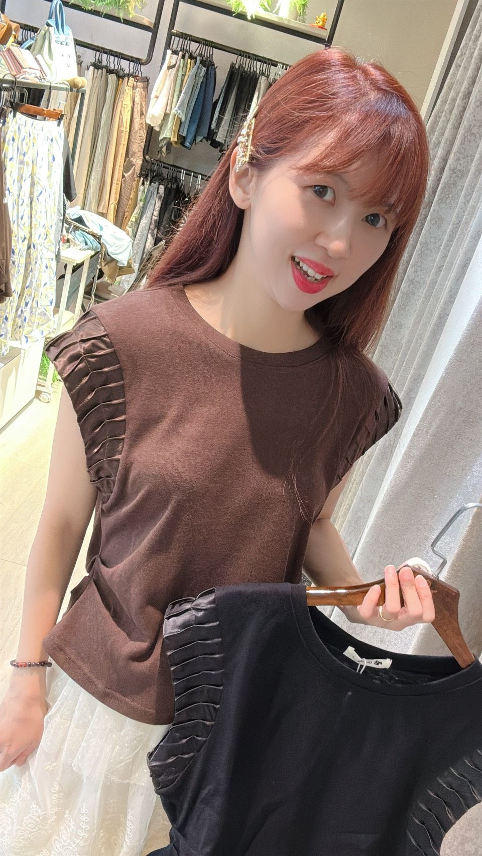 小飛袖拼接緞面抓折腰打折短版圓領短袖上衣
