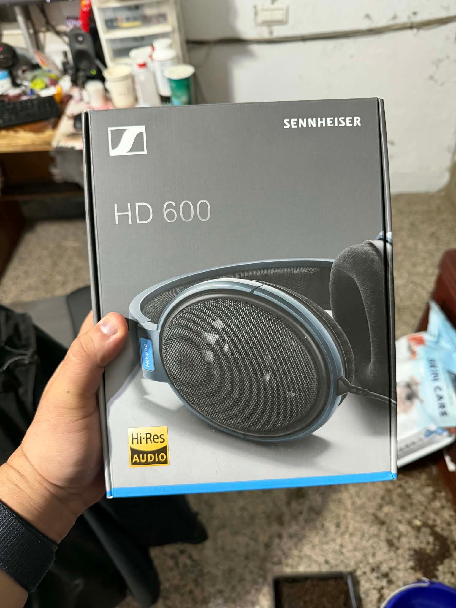 SENNHEISER HD600