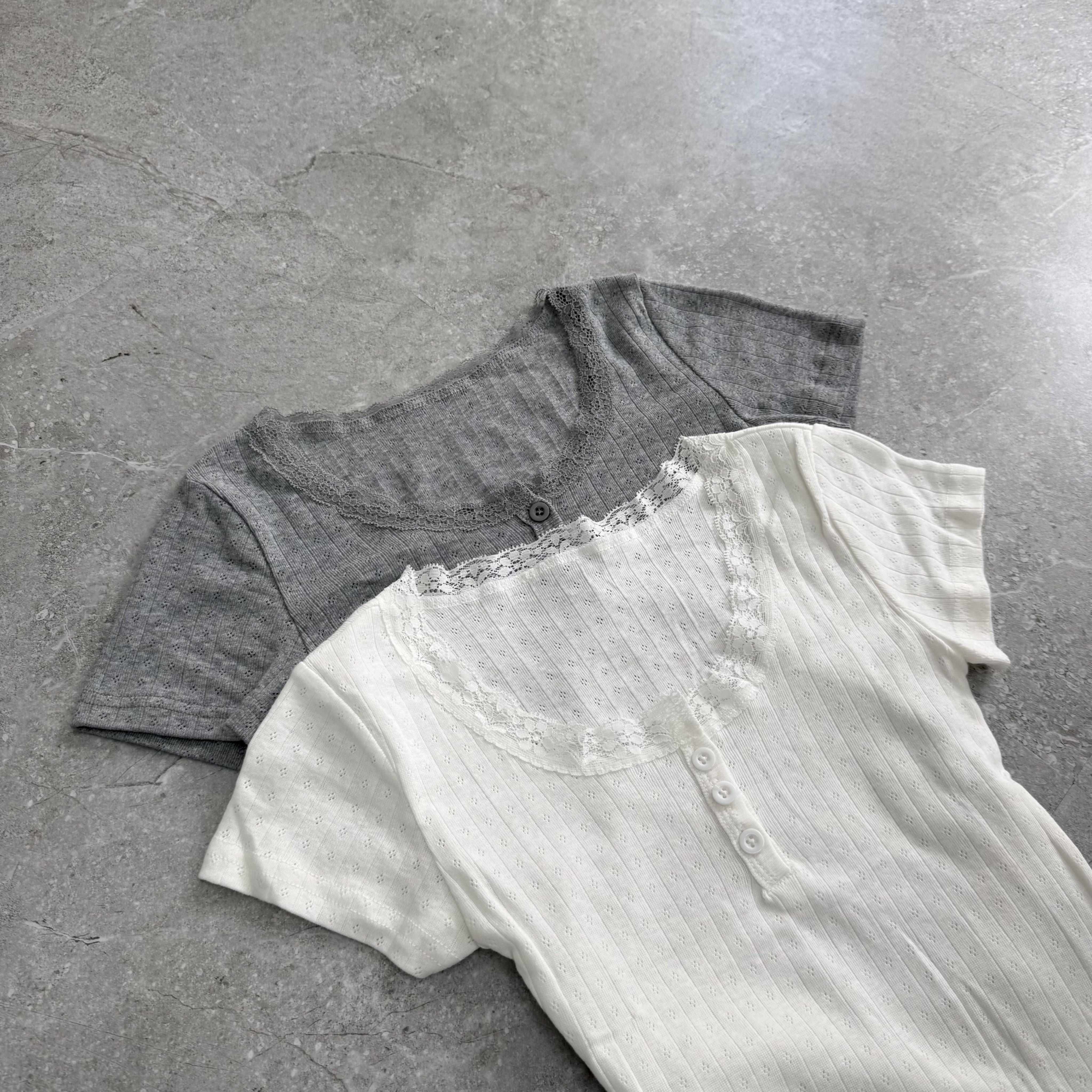 T02 | 細緻蕾絲短袖 （2 colors）