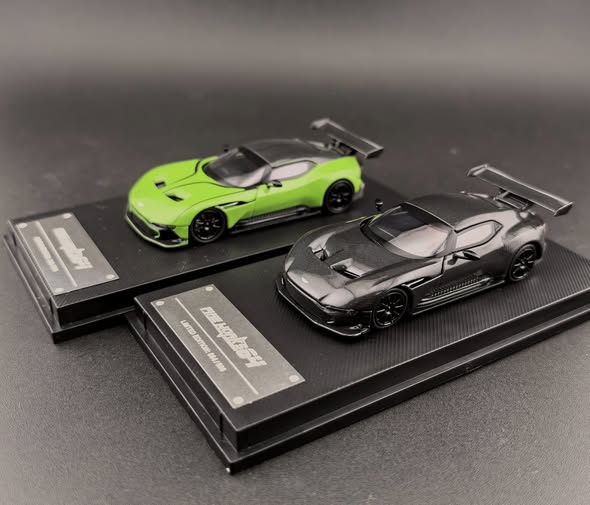 Fine Works64 1:64 合金模型 Aston Martin Vulcan