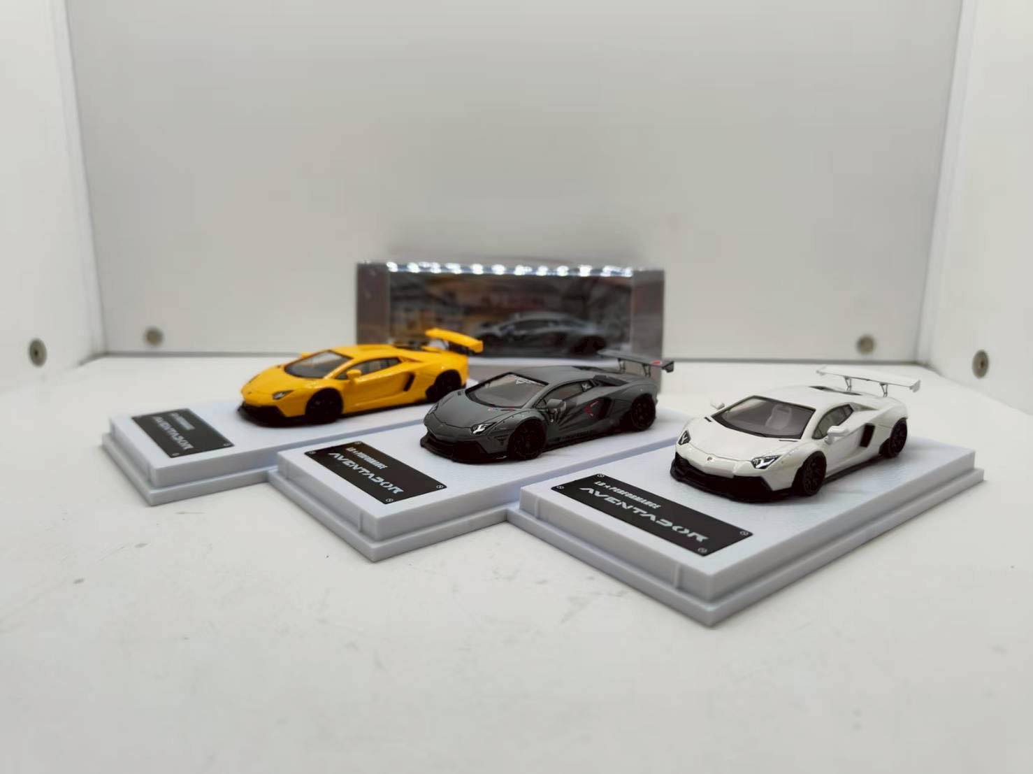 MJ Model 第二批 LP700 大牛