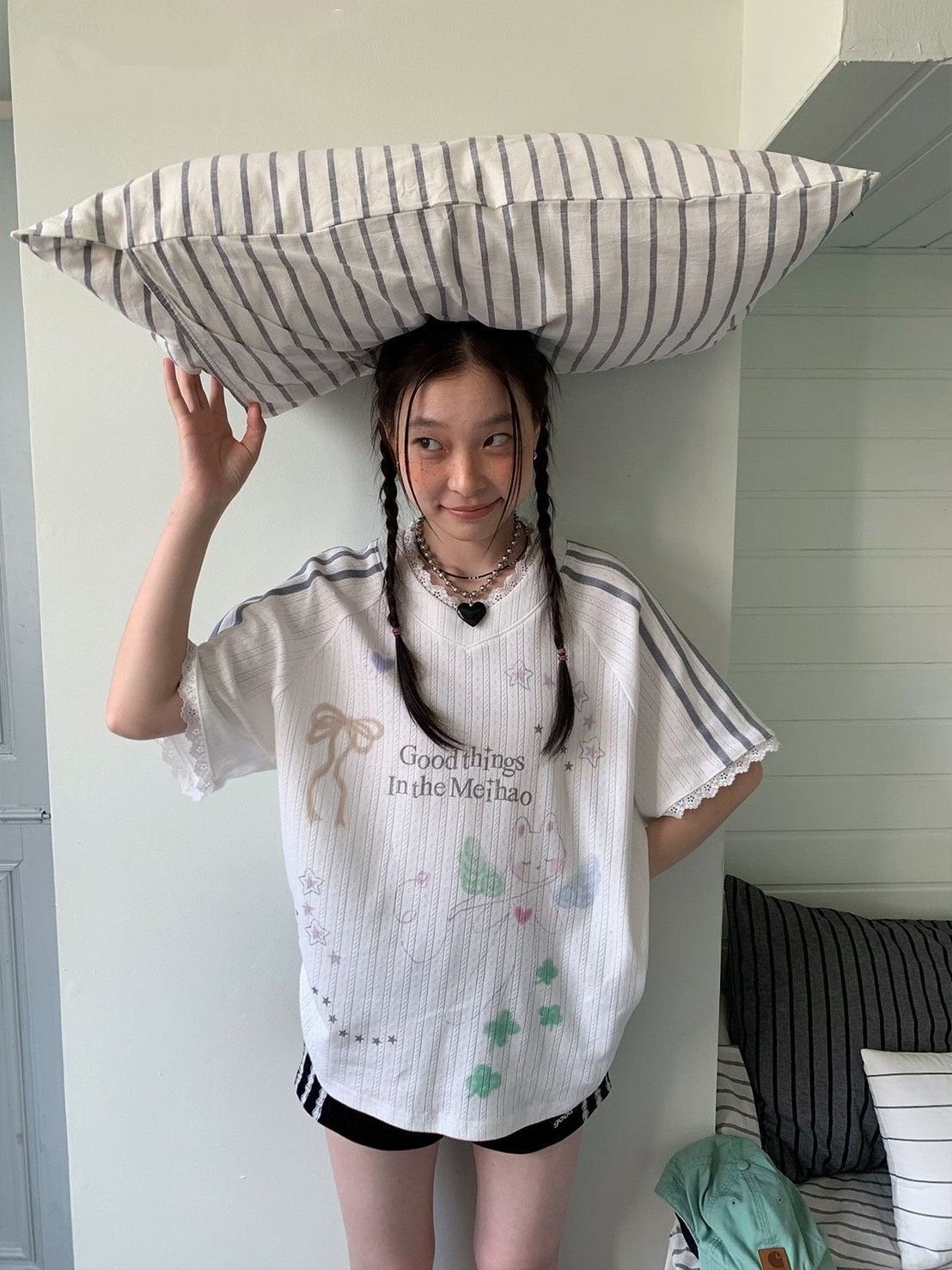 ꒰復古塗鴉蕾絲拼接寬鬆上衣꒱