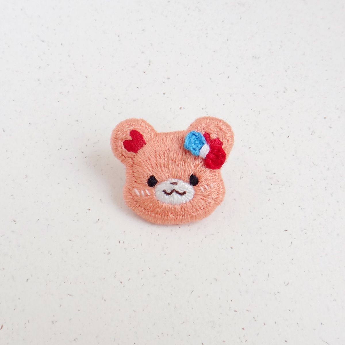 刺繡別針/10月生日熊-慶典/安全別針