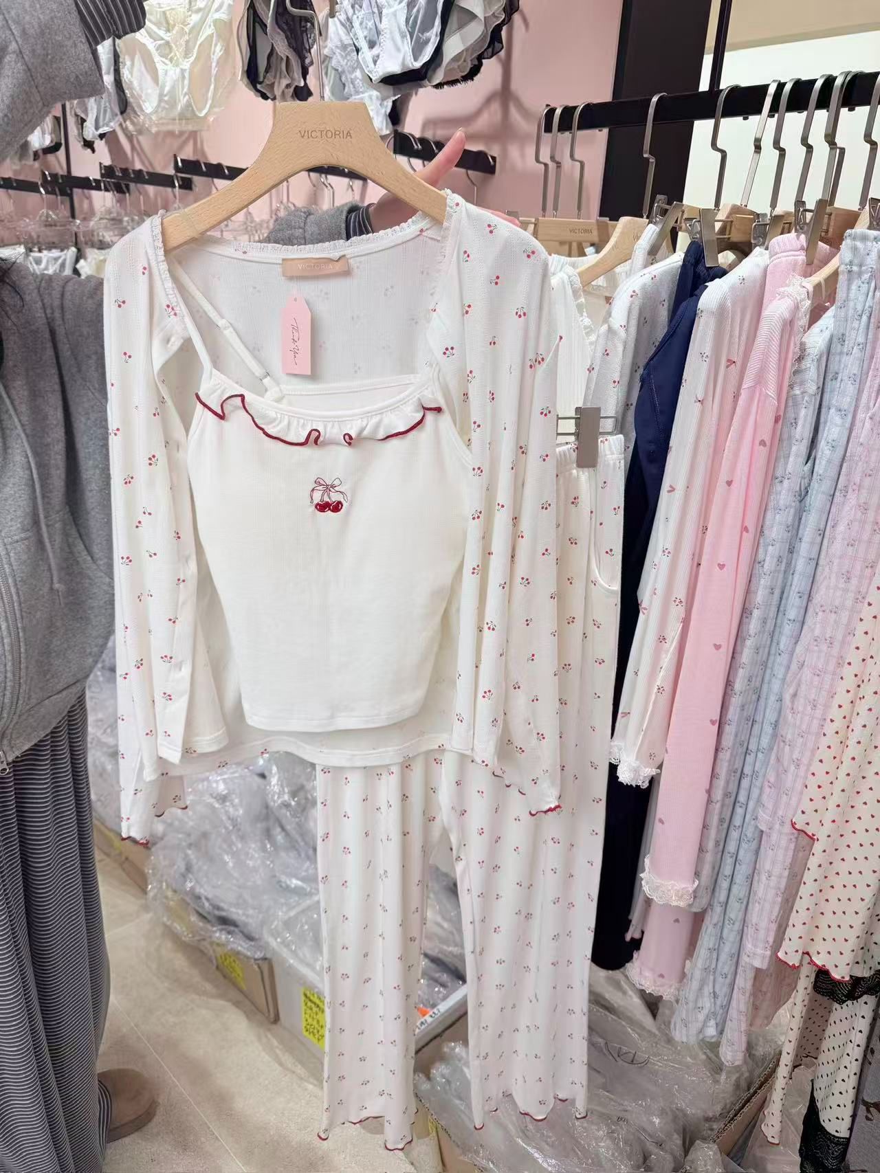 A40*三件式四季睡衣（櫻桃🍒）