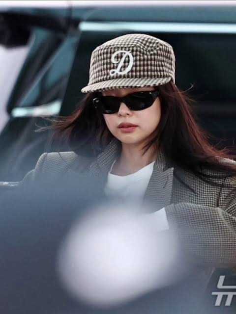 DEF. Jennie同款pillbox cap