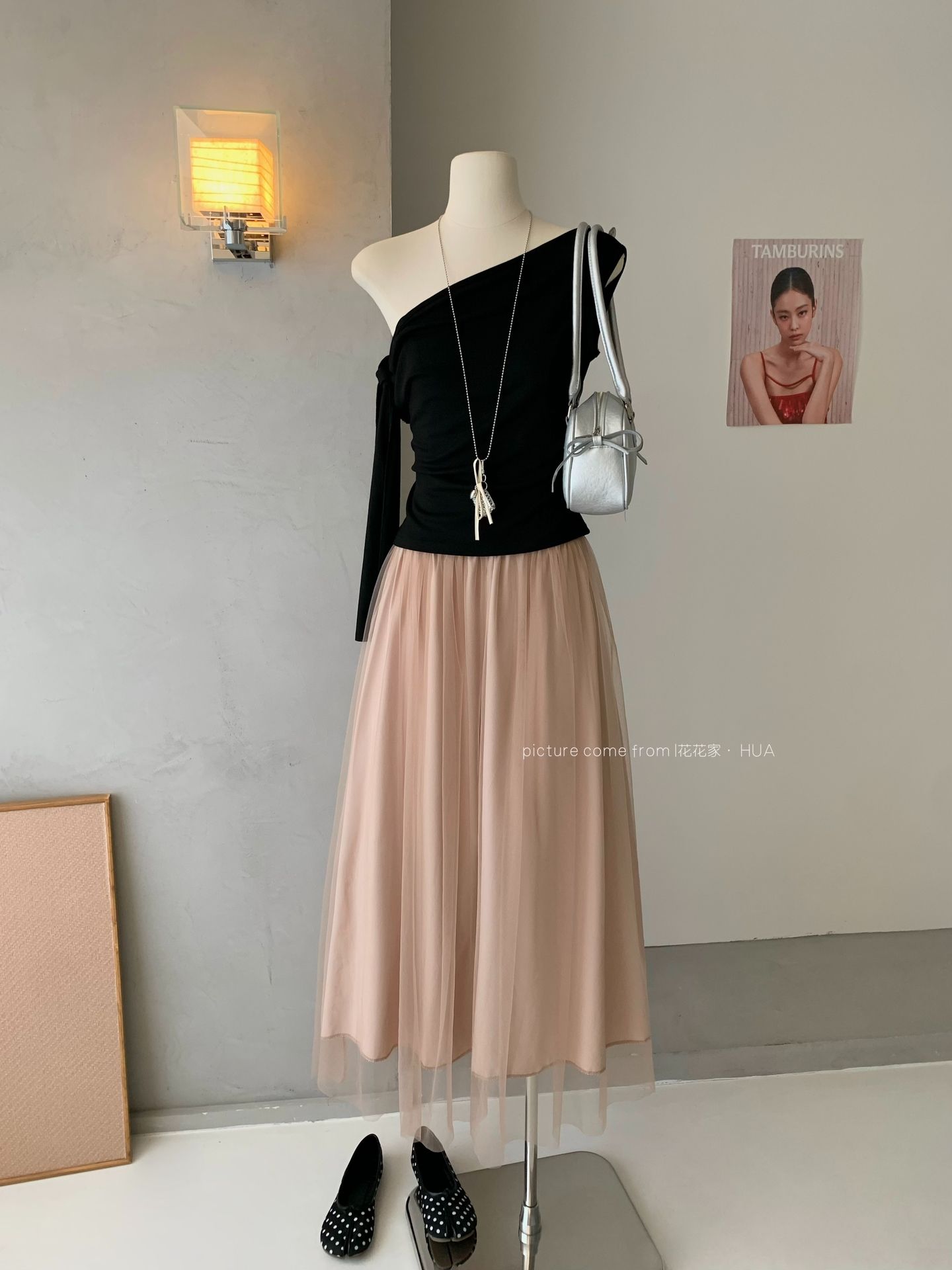 韓系斜肩黑色上衣+高腰長裙兩件套裝