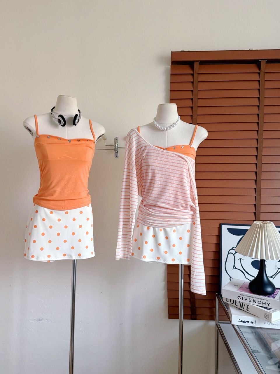 慵懶風條紋上衣+吊帶背心+圓點短裙三件套裝